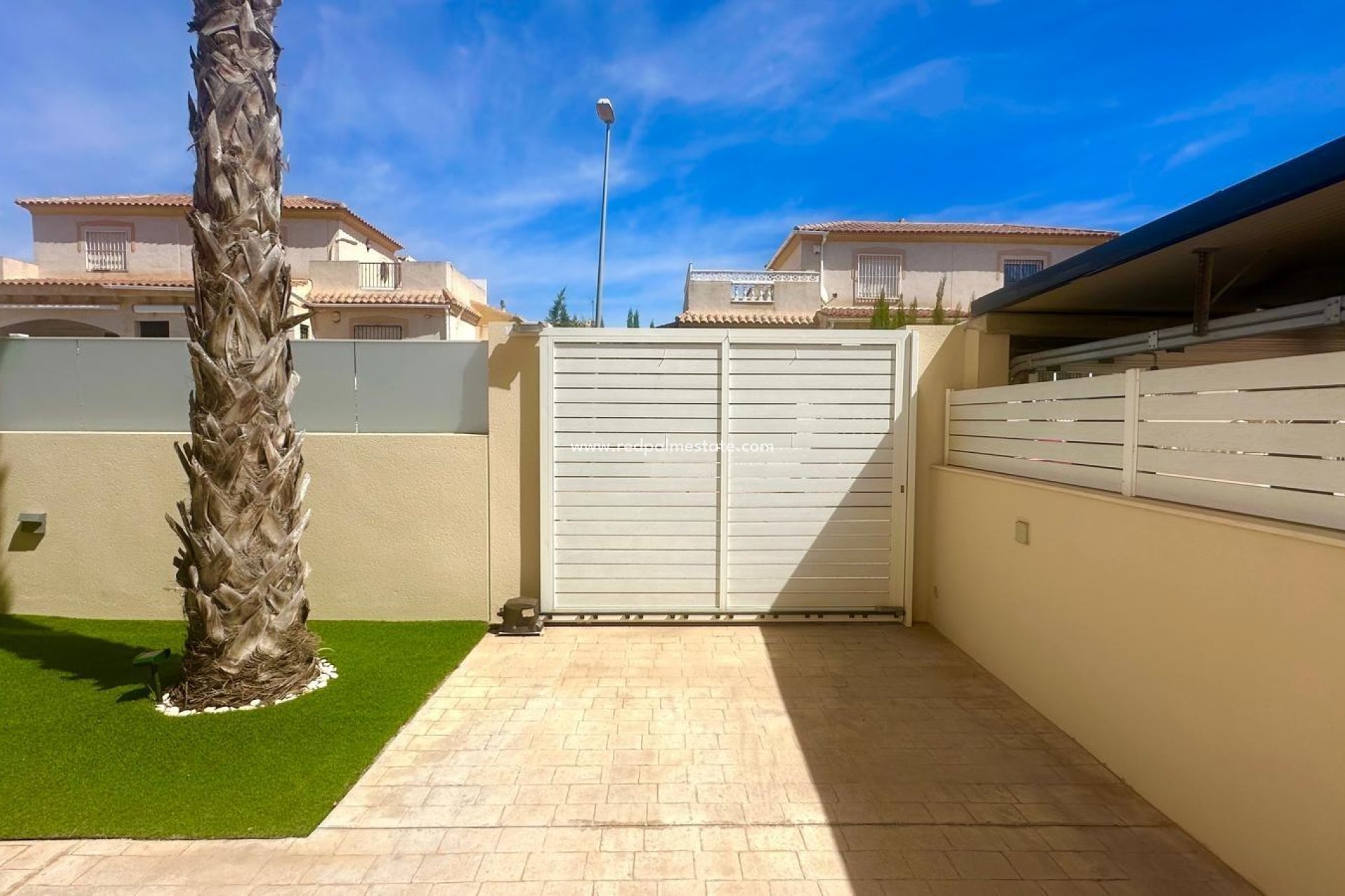 Videresalg - Villa -
Torrevieja - Miramar - Torre Del Moro