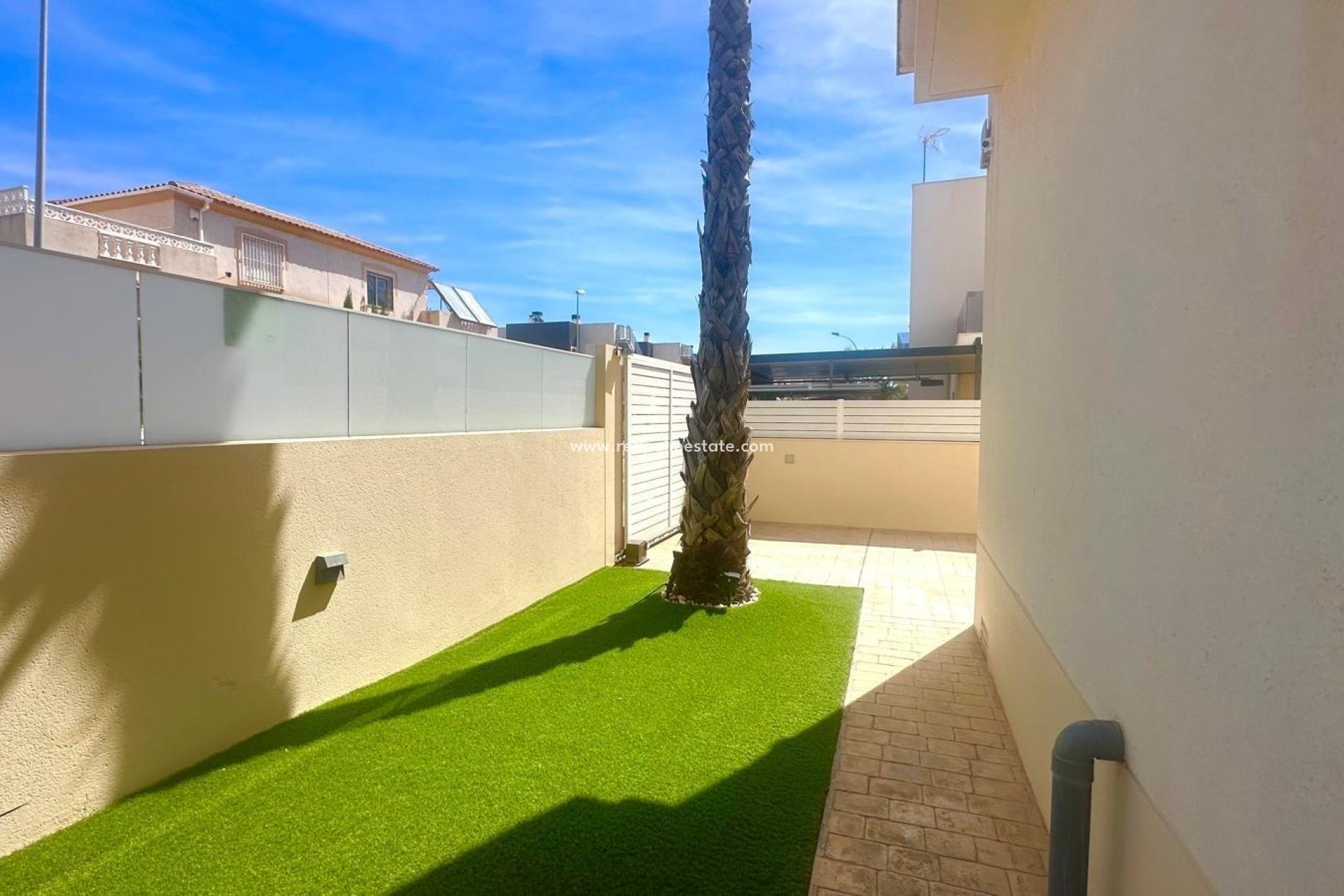 Videresalg - Villa -
Torrevieja - Miramar - Torre Del Moro