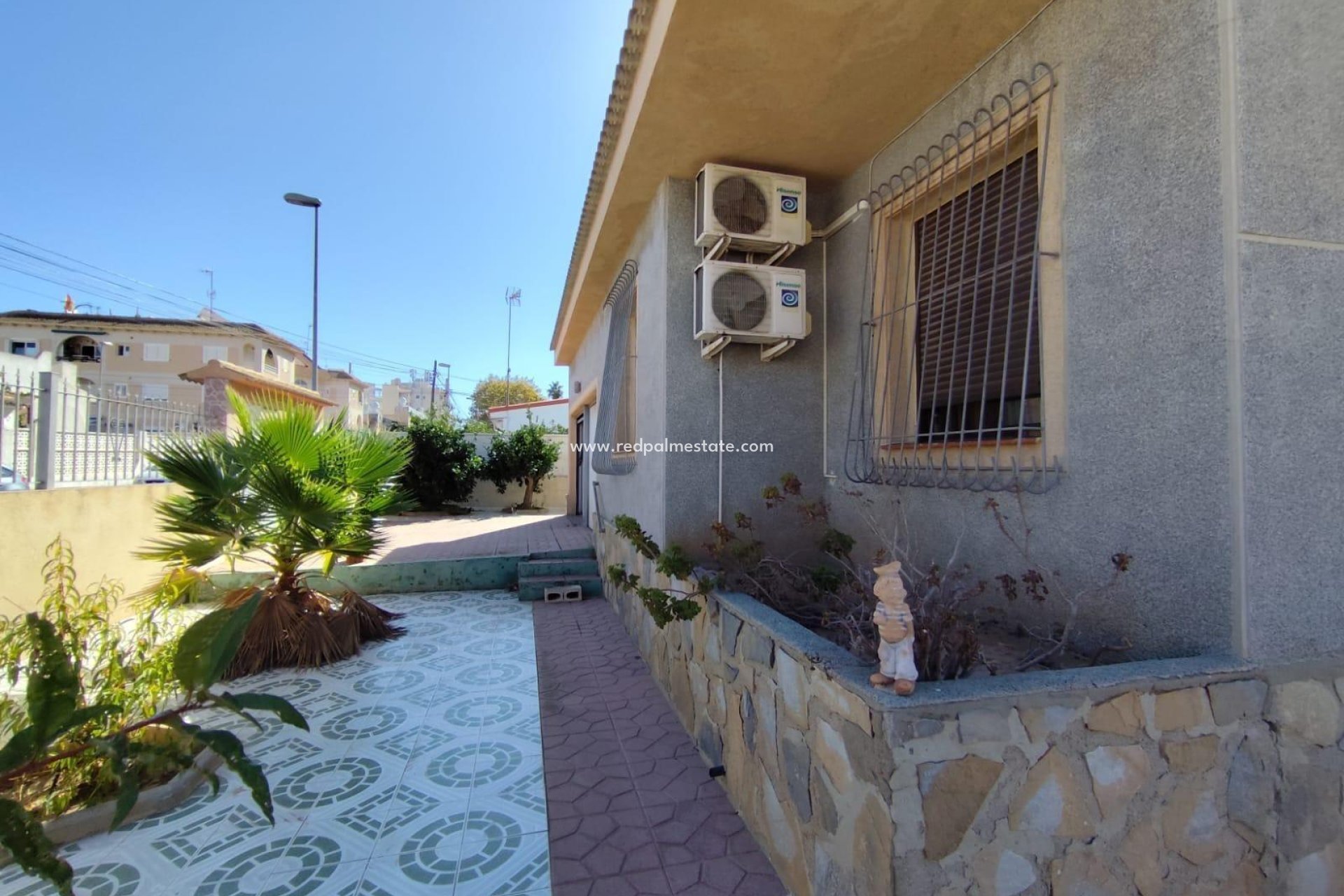Videresalg - Villa -
Torrevieja - Playa de los locos