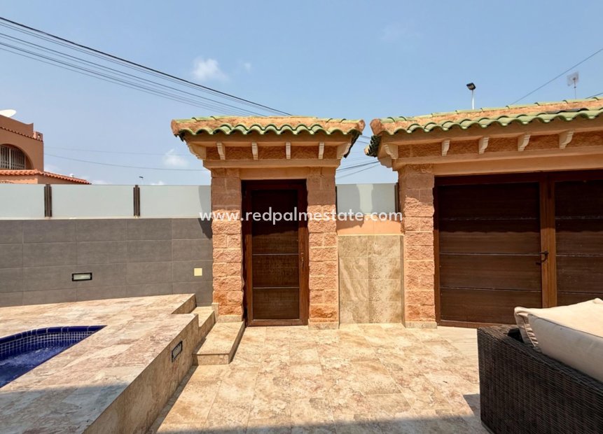 Videresalg - Villa -
Torrevieja - Playa del cura