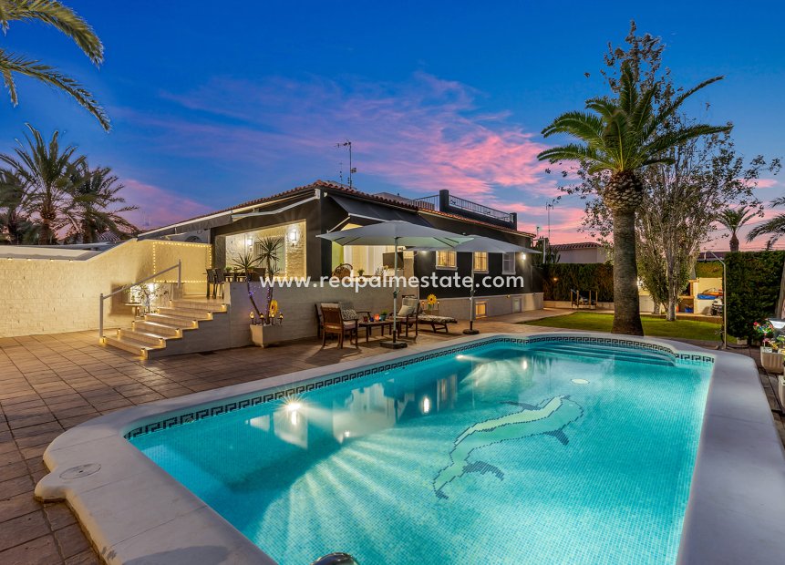 Videresalg - Villa -
Torrevieja - Punta Prima Torrevieja