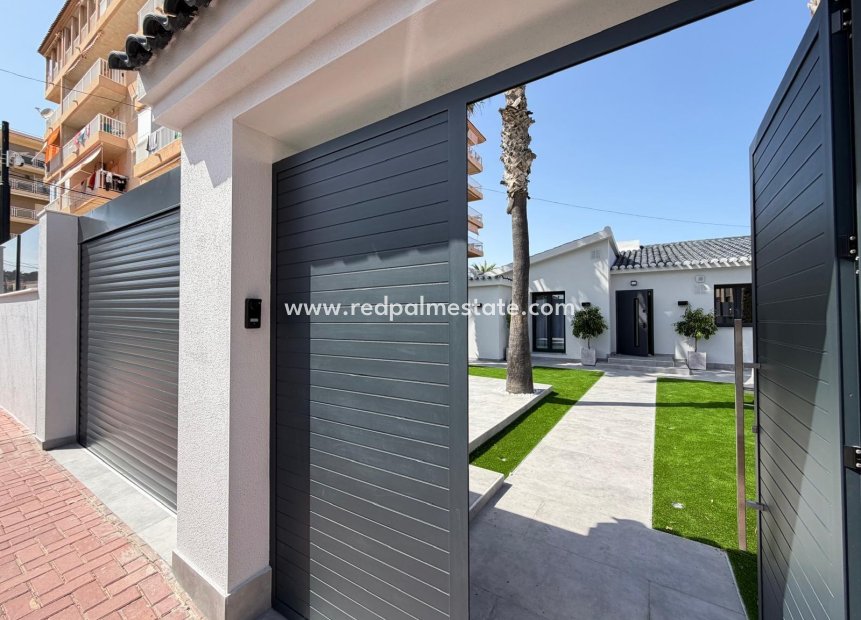 Videresalg - Villa -
Torrevieja - Punta prima