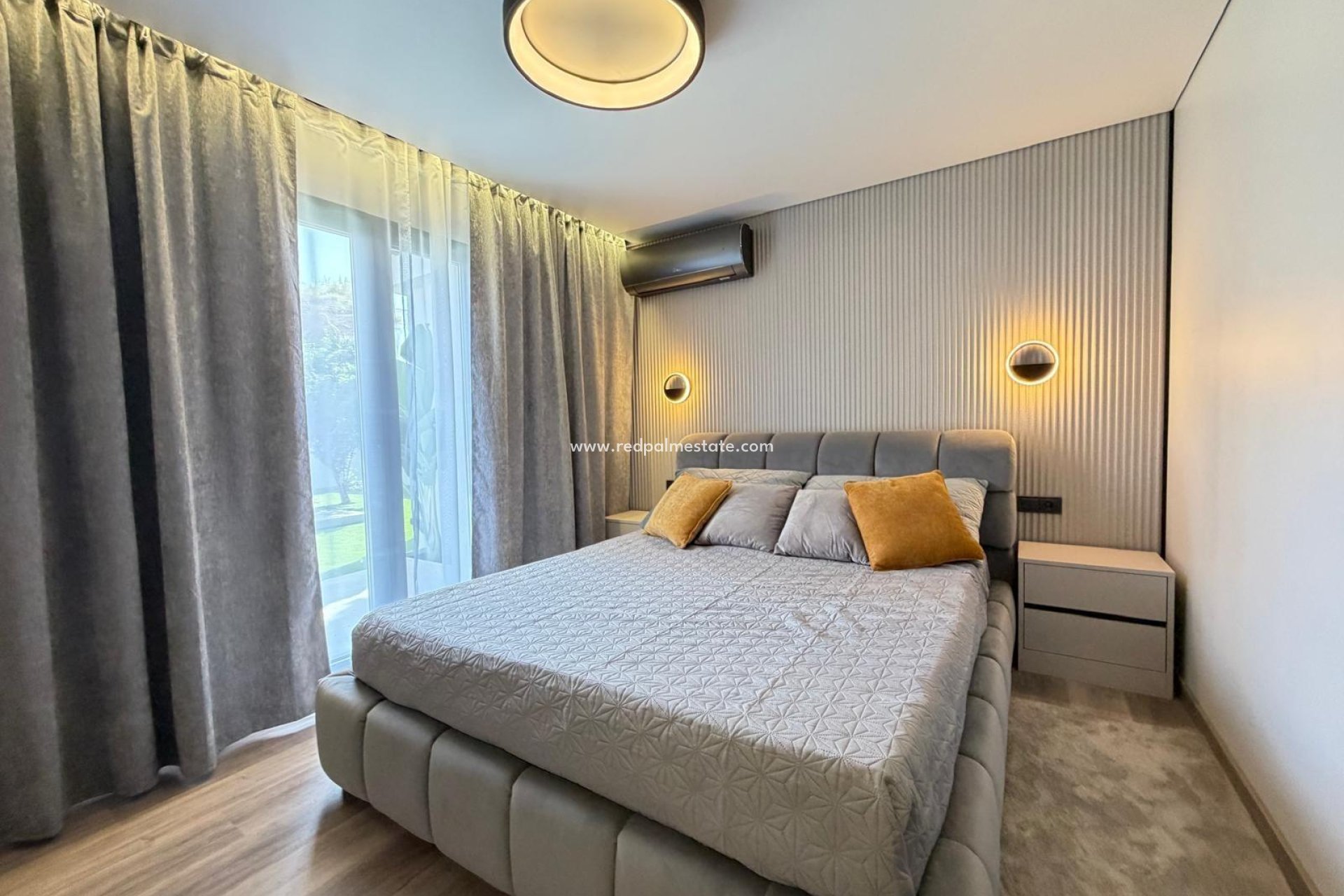 Videresalg - Villa -
Torrevieja - Punta prima