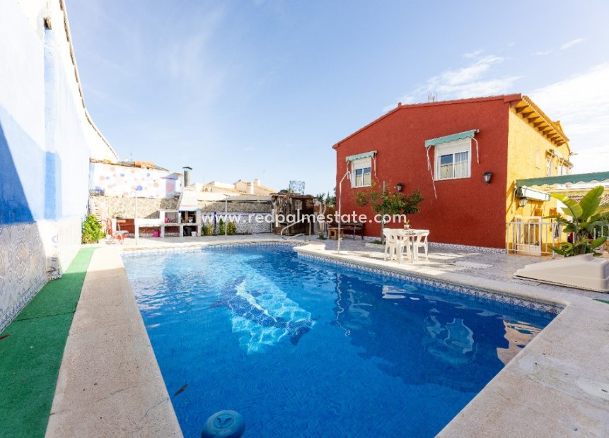 Videresalg - Villa -
Torrevieja - Punta prima