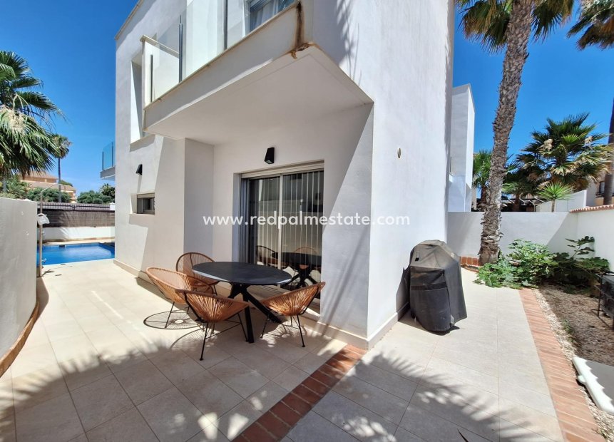 Videresalg - Villa -
Torrevieja - Rosaleda-los frutales