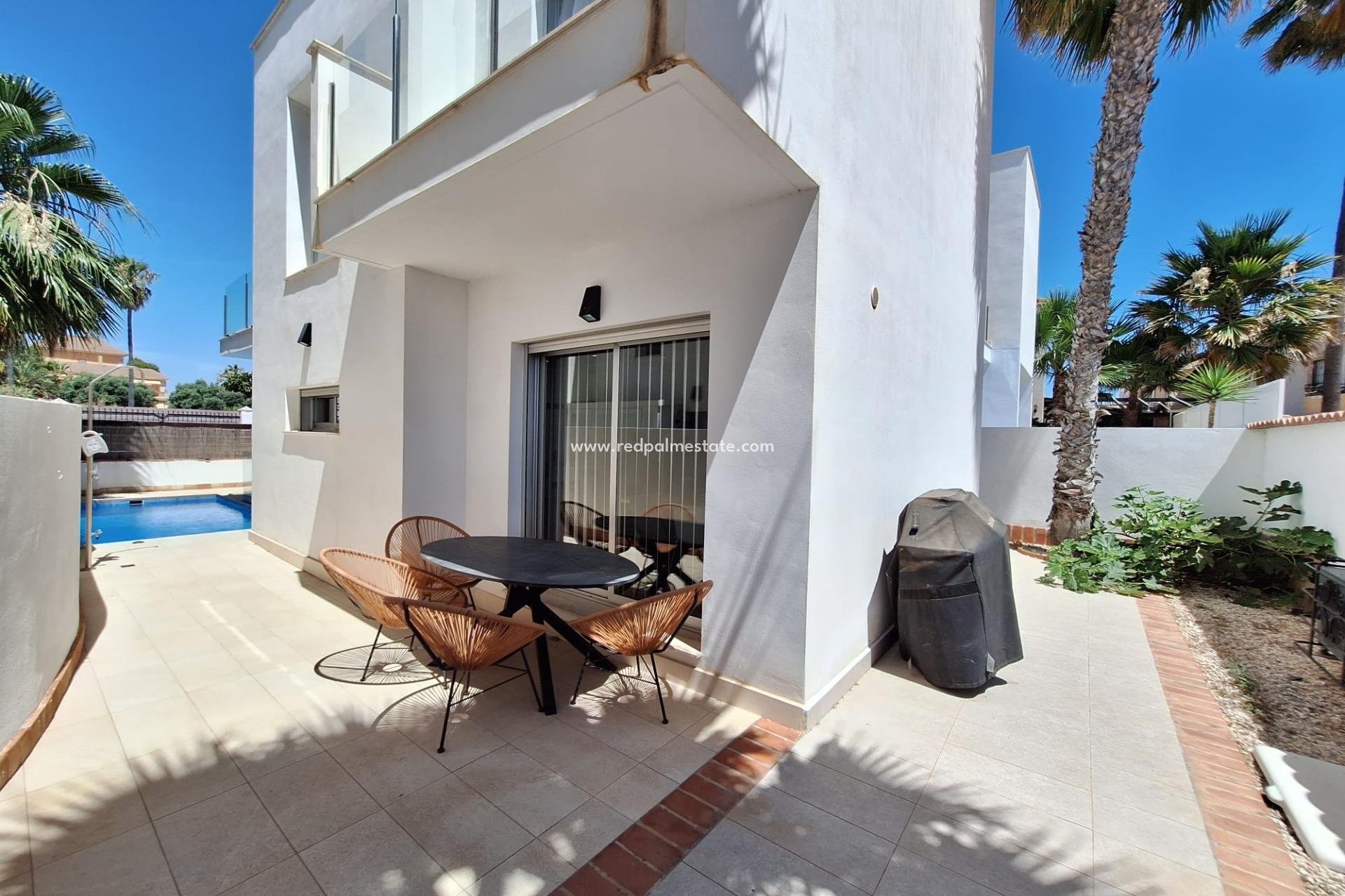 Videresalg - Villa -
Torrevieja - Rosaleda-los frutales