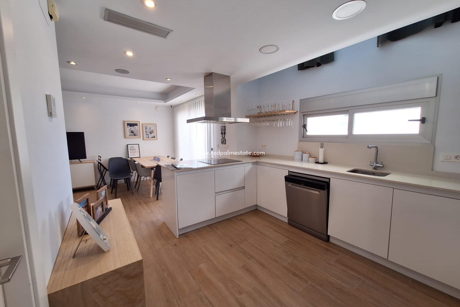 Videresalg - Villa -
Torrevieja - Rosaleda-los frutales