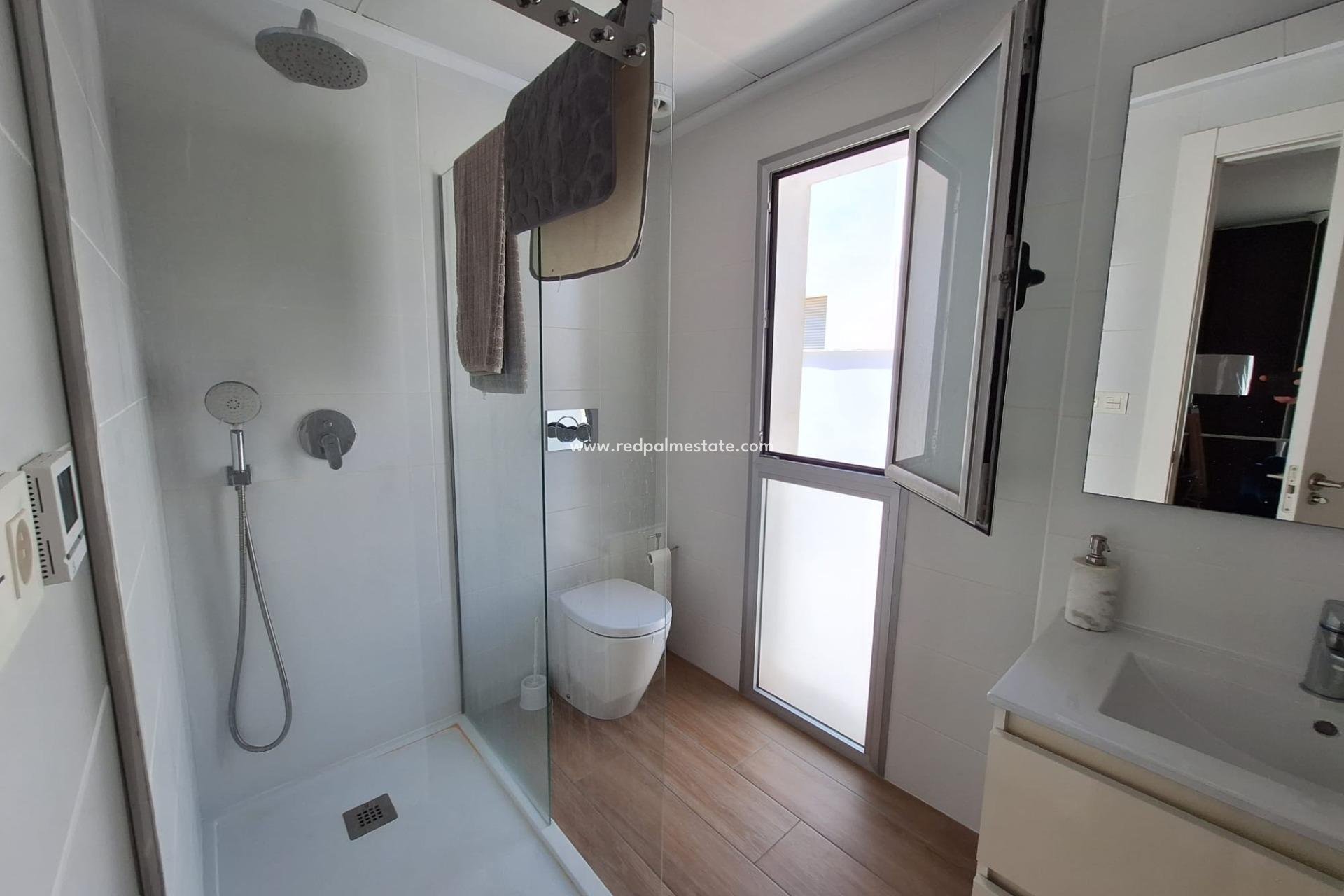 Videresalg - Villa -
Torrevieja - Rosaleda-los frutales