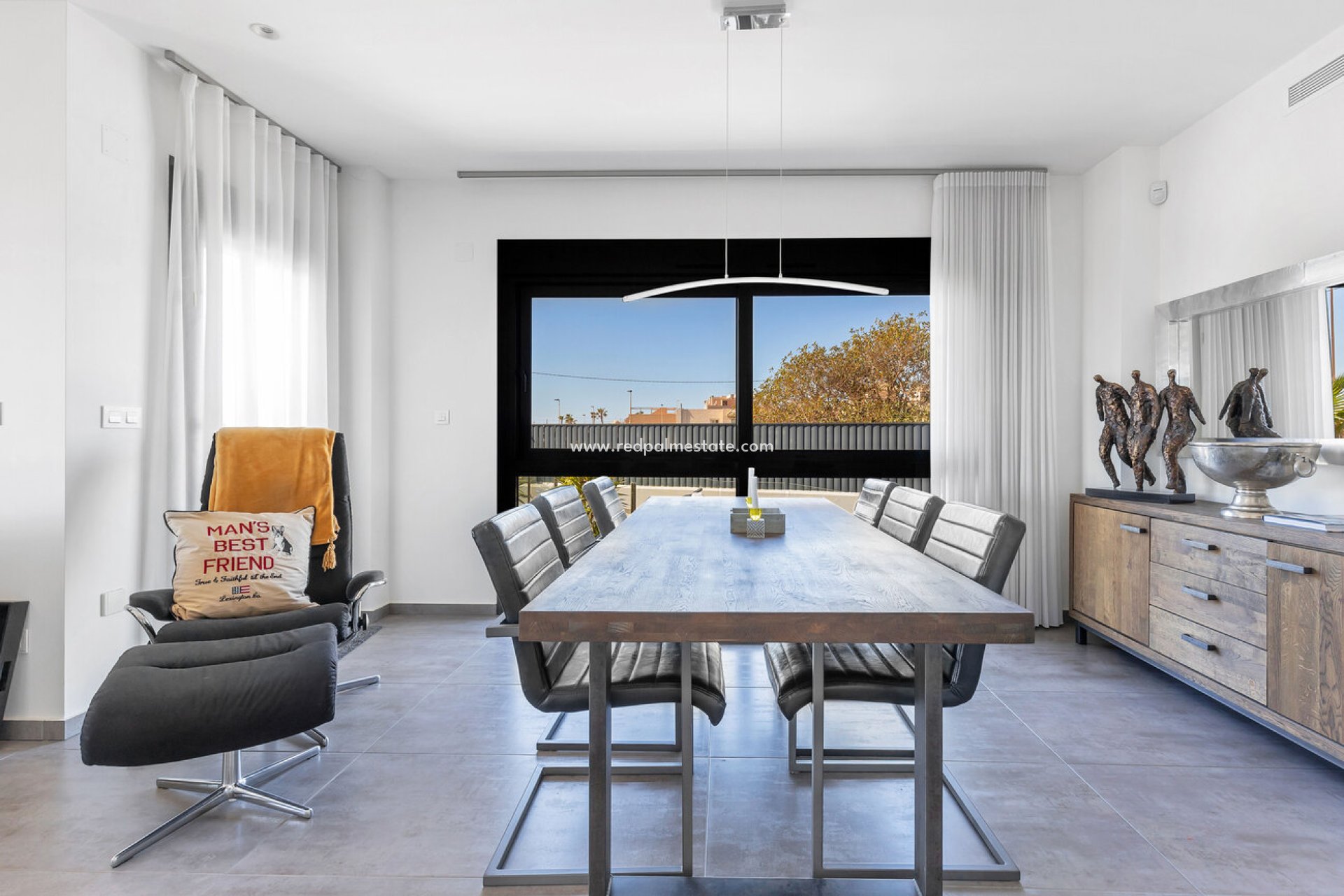 Videresalg - Villa -
Torrevieja - Rosaleda