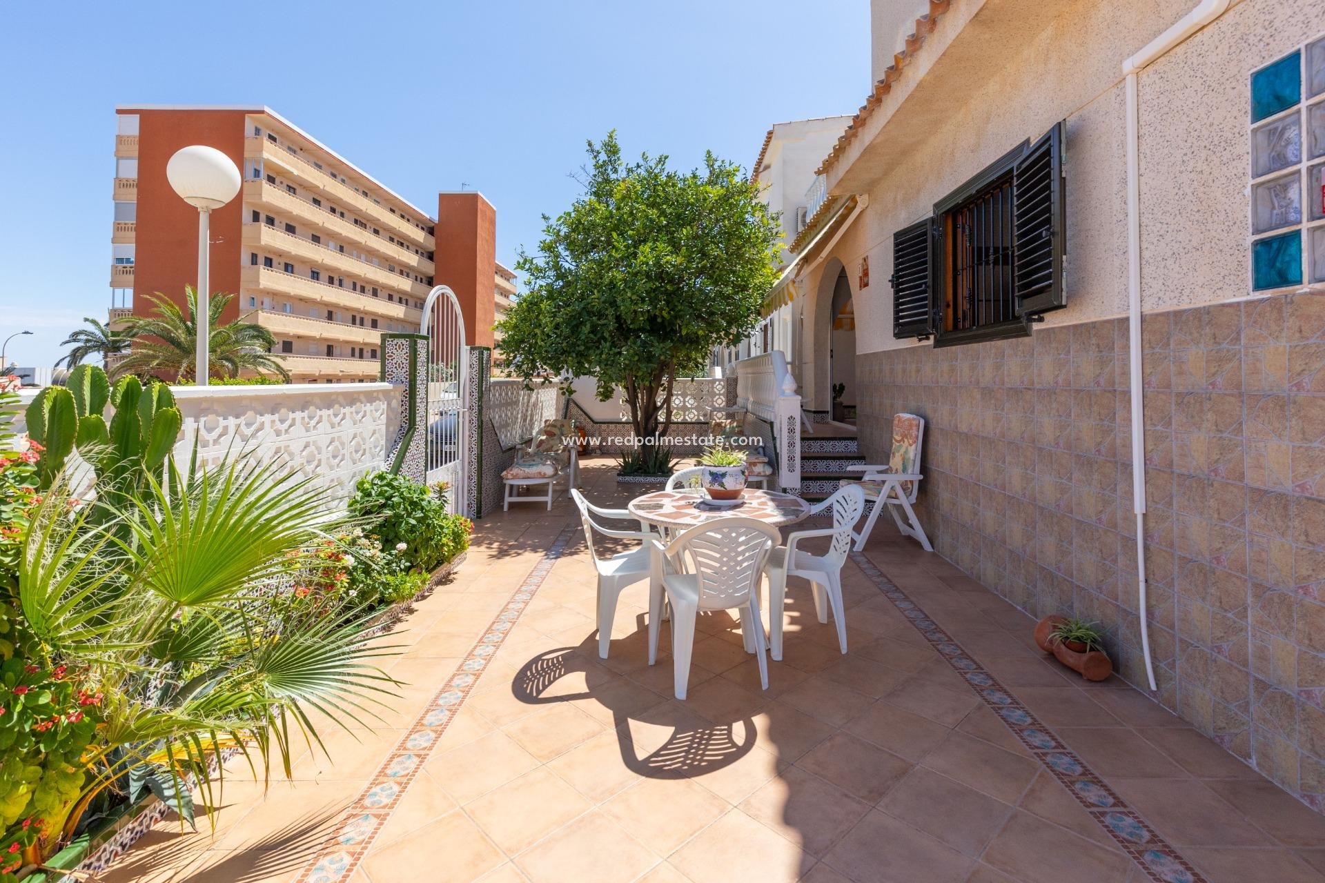Videresalg - Villa -
Torrevieja - Torreblanca