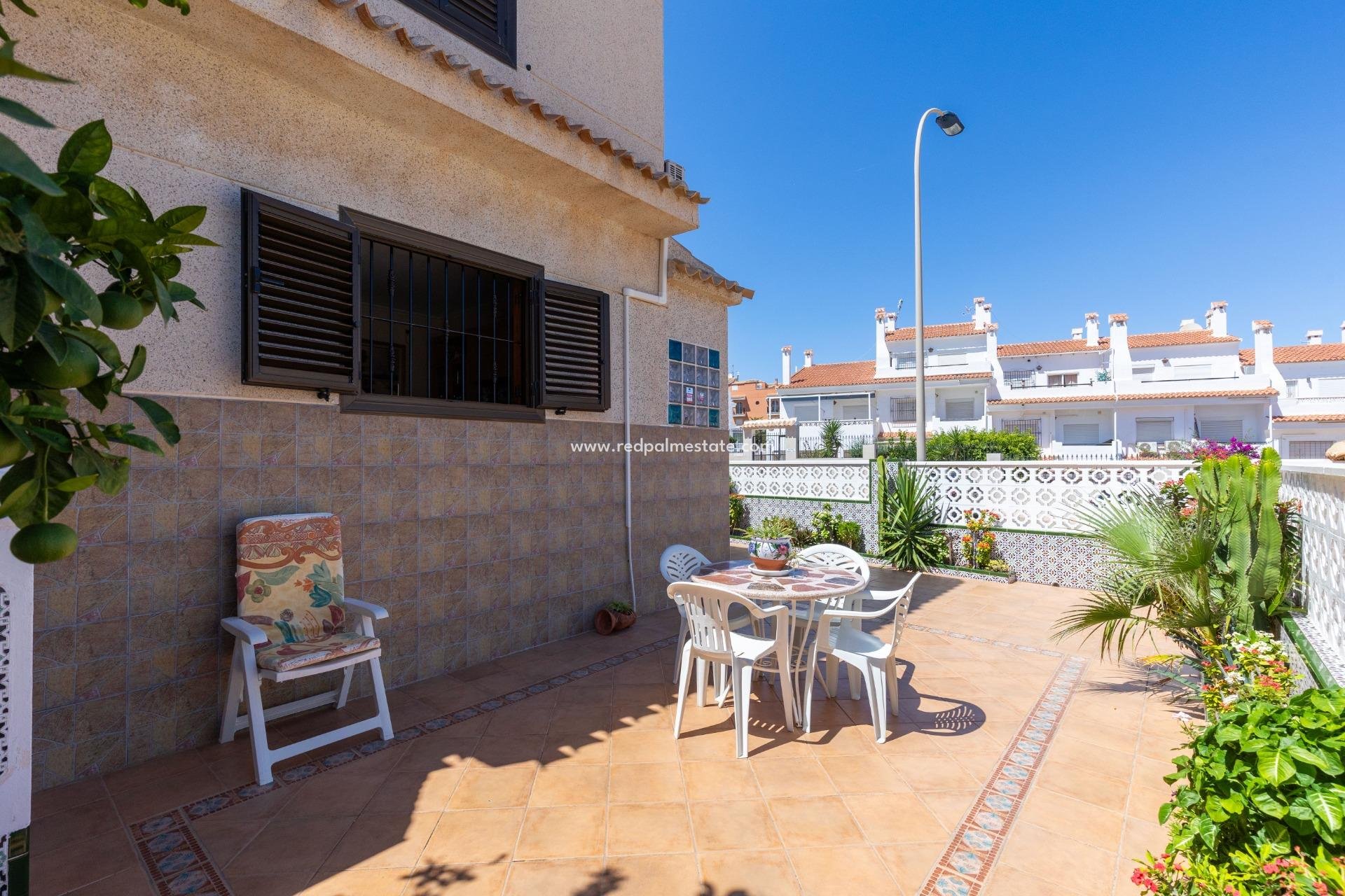 Videresalg - Villa -
Torrevieja - Torreblanca