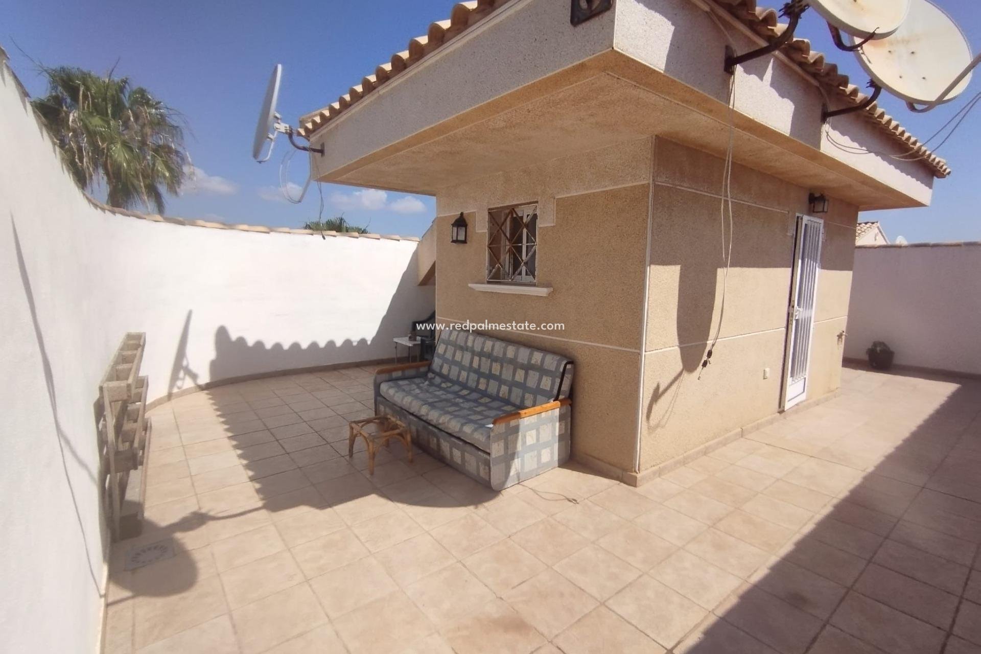 Videresalg - Villa -
Torrevieja - Torreta