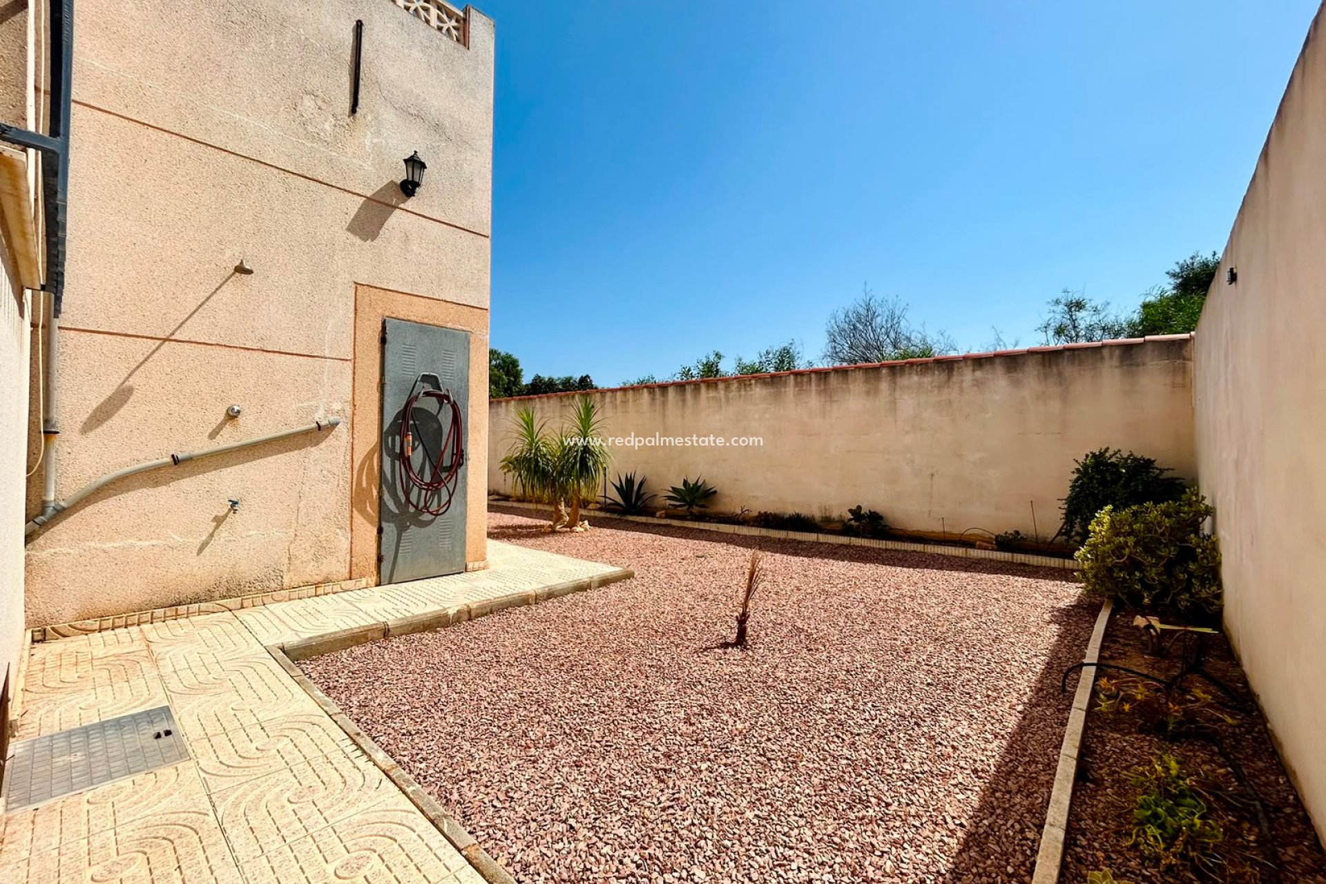 Videresalg - Villa -
Torrevieja - Urbanización San Luis