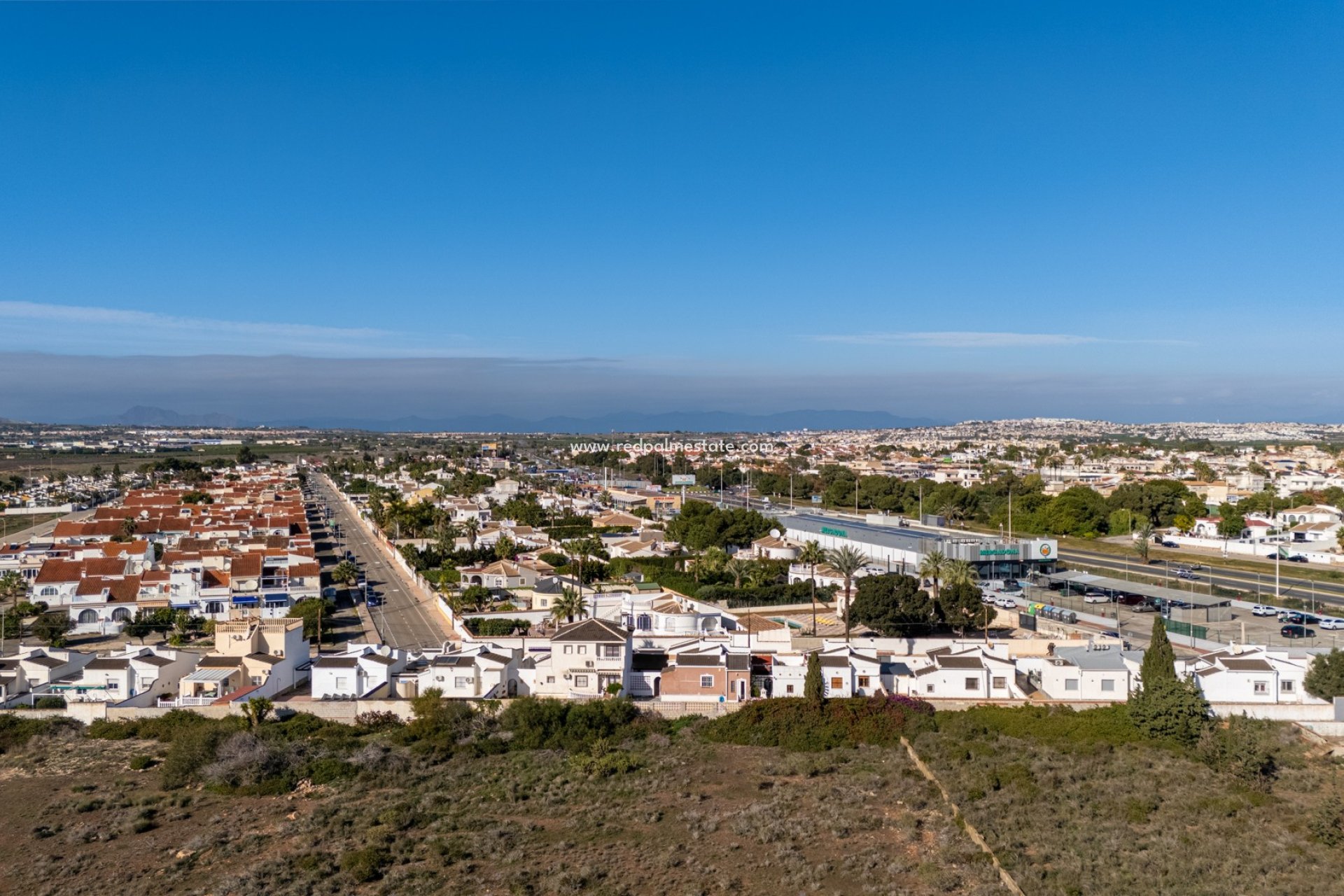 Videresalg - Villa -
Torrevieja - Urbanización San Luis