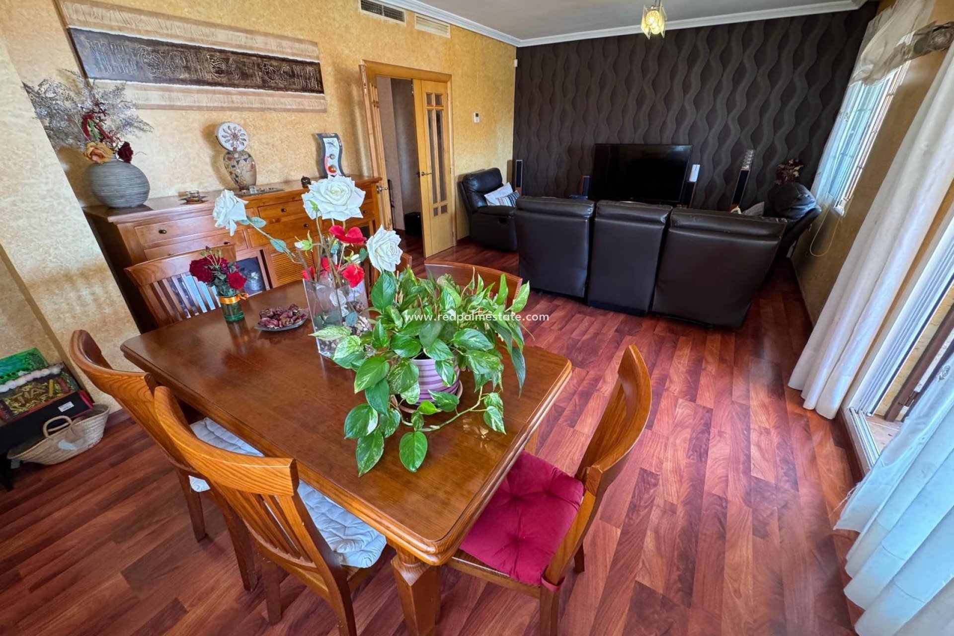 Videresalg - Villa -
Torrevieja - Zona Los Frutales