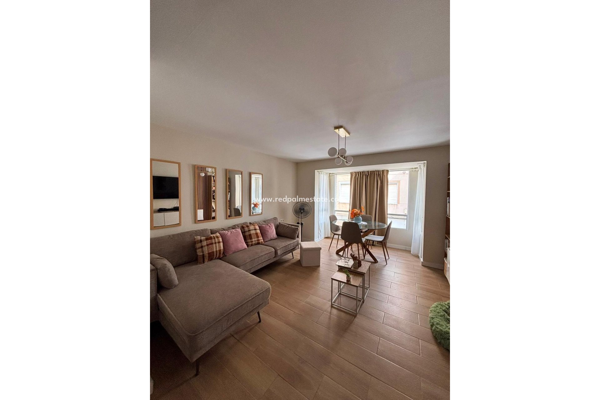 Videresalg - Villa -
Torrevieja
