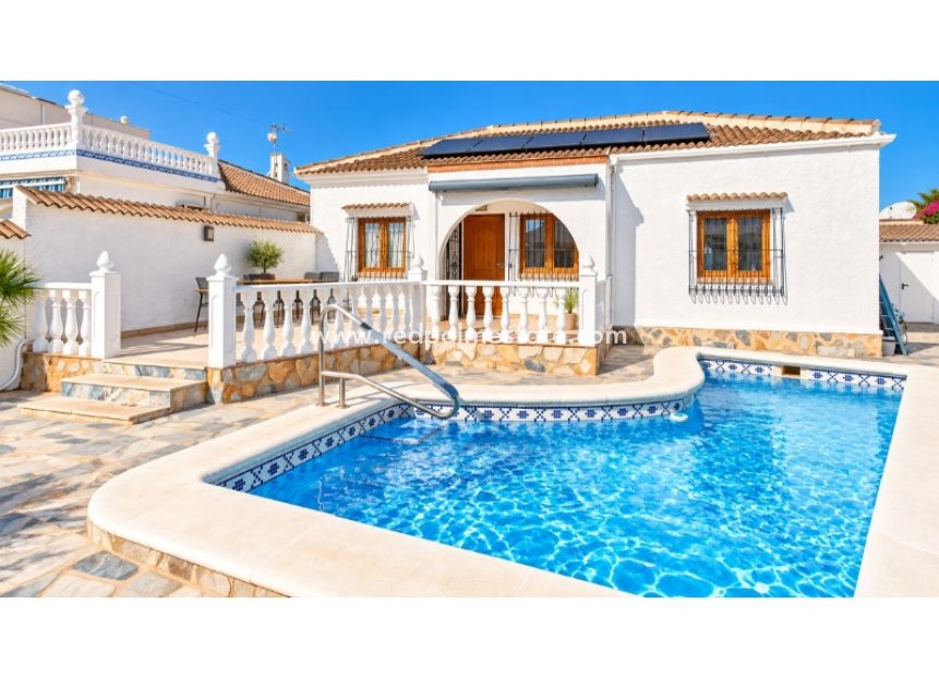 Videresalg - Villa -
Torrevieja