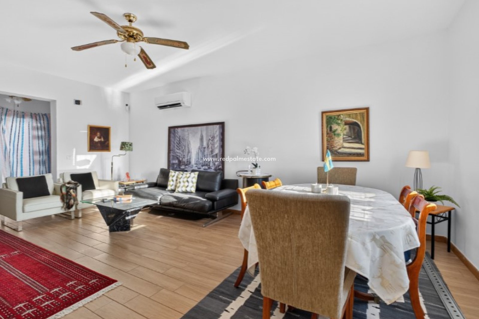 Videresalg - Villa -
Torrevieja