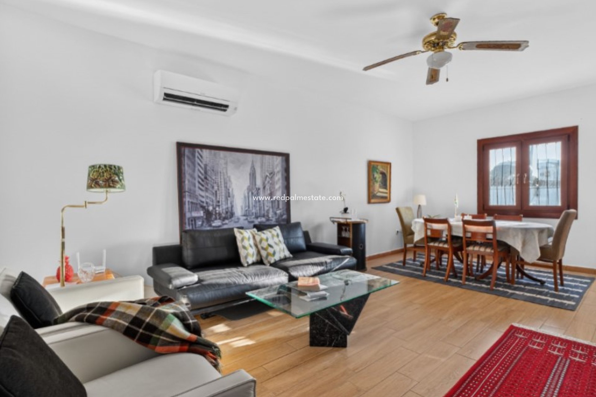 Videresalg - Villa -
Torrevieja