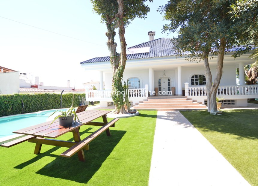 Videresalg - Villa -
Torrevieja