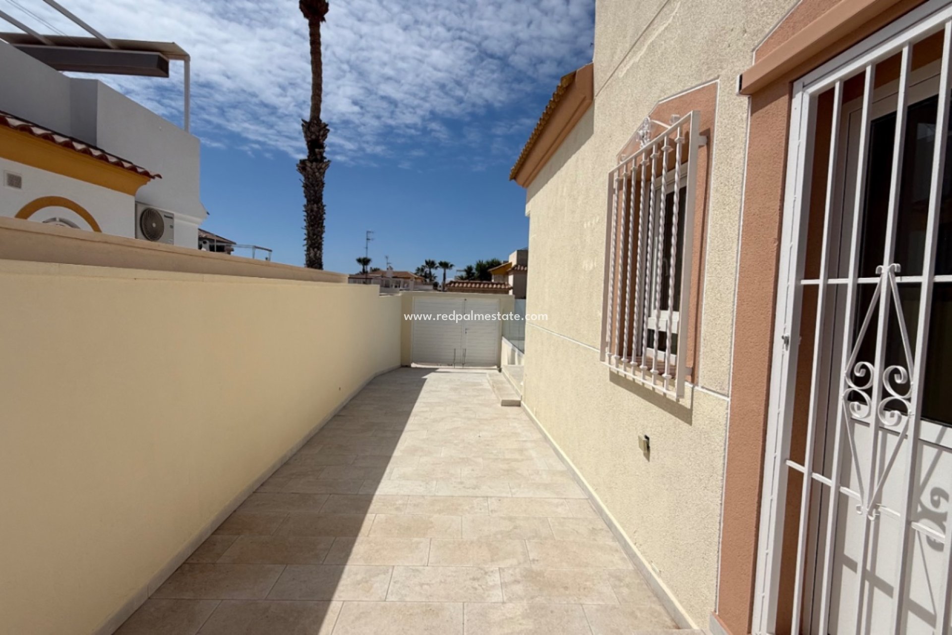 Videresalg - Villa -
Torrevieja