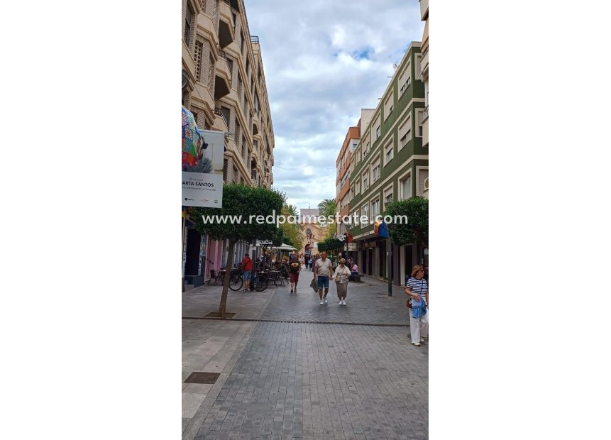 Videresalg - Villa -
Torrevieja