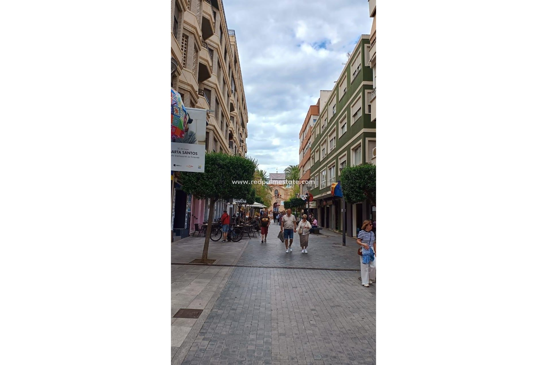 Videresalg - Villa -
Torrevieja