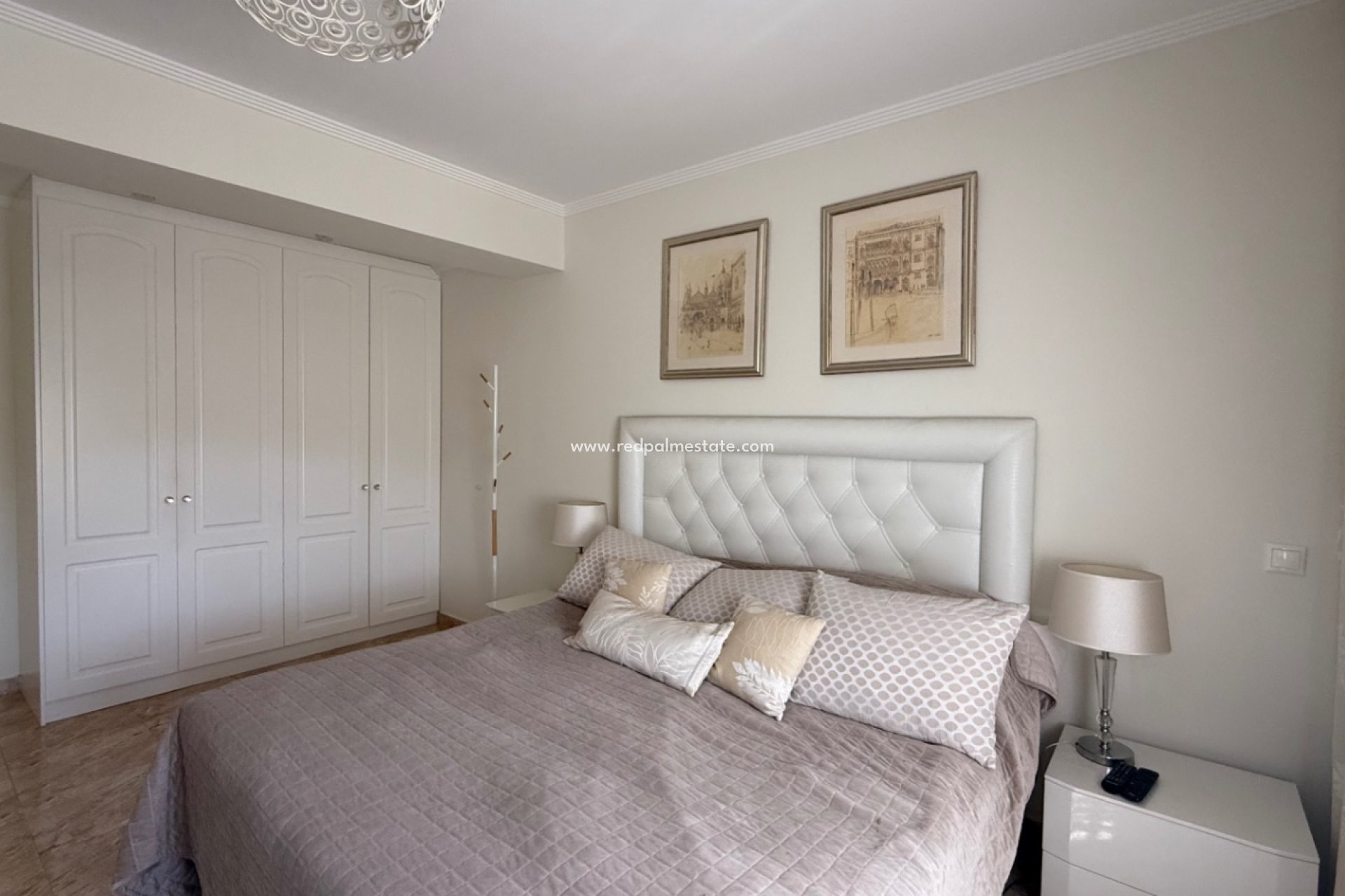 Videresalg - Villa -
Torrevieja