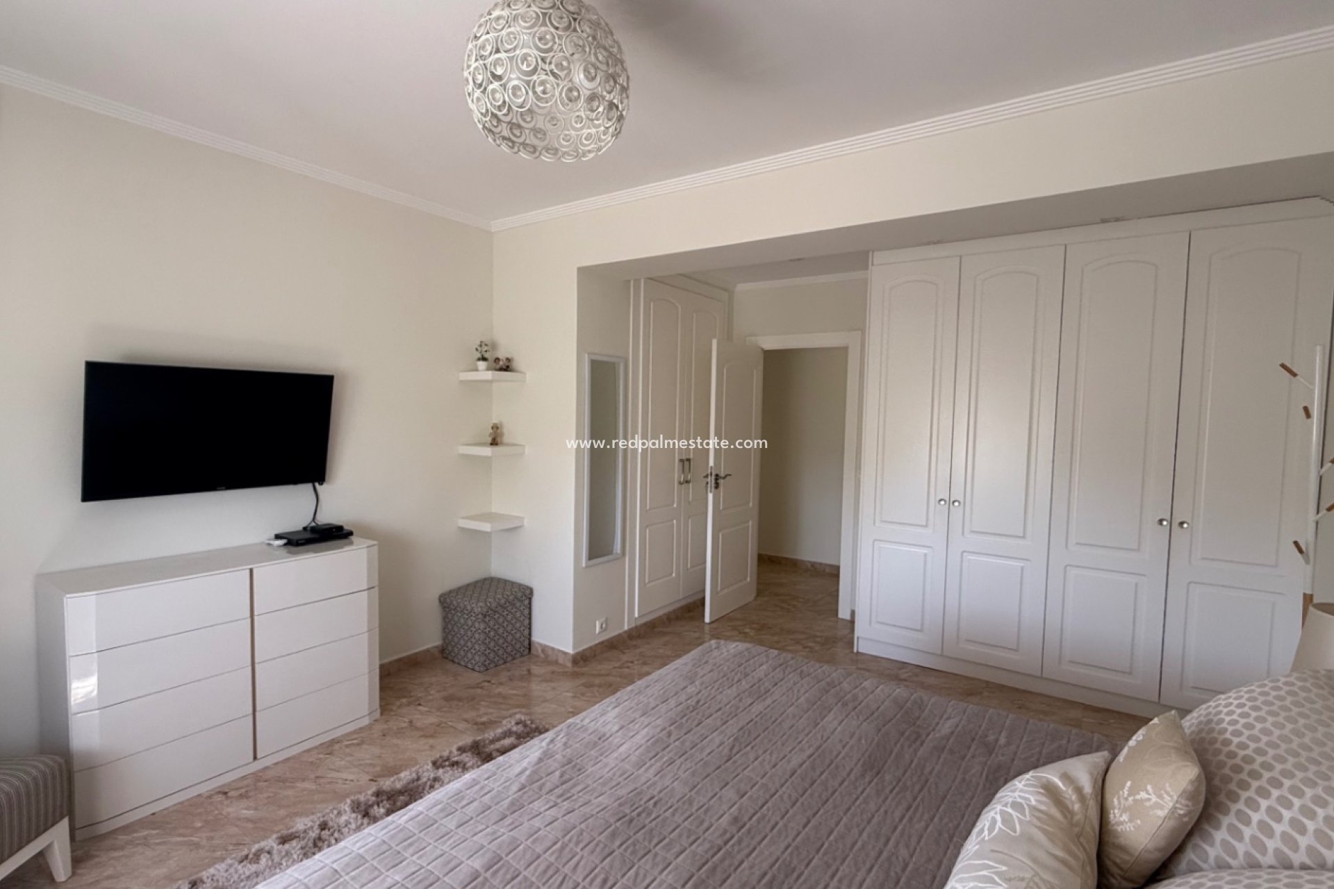 Videresalg - Villa -
Torrevieja