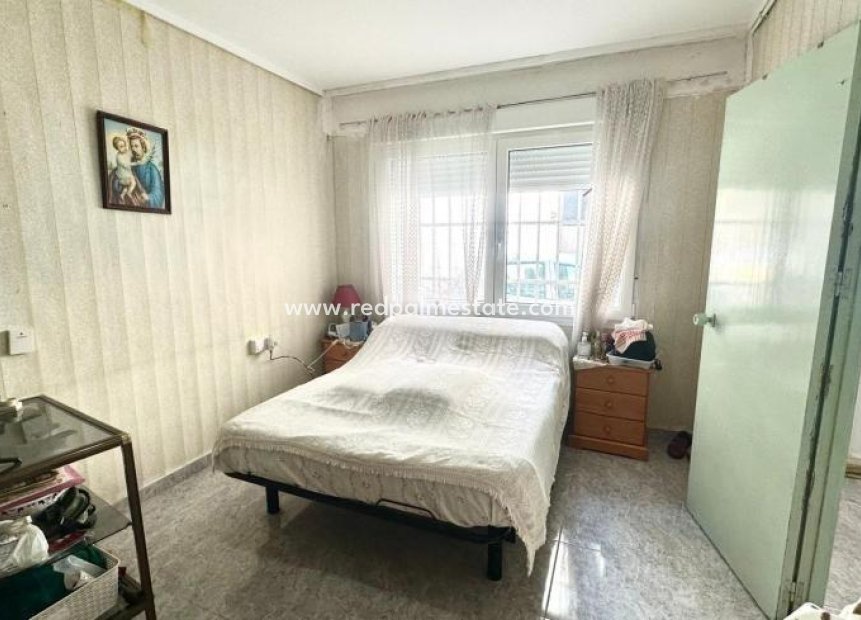 Videresalg - Villa -
Torrevieja