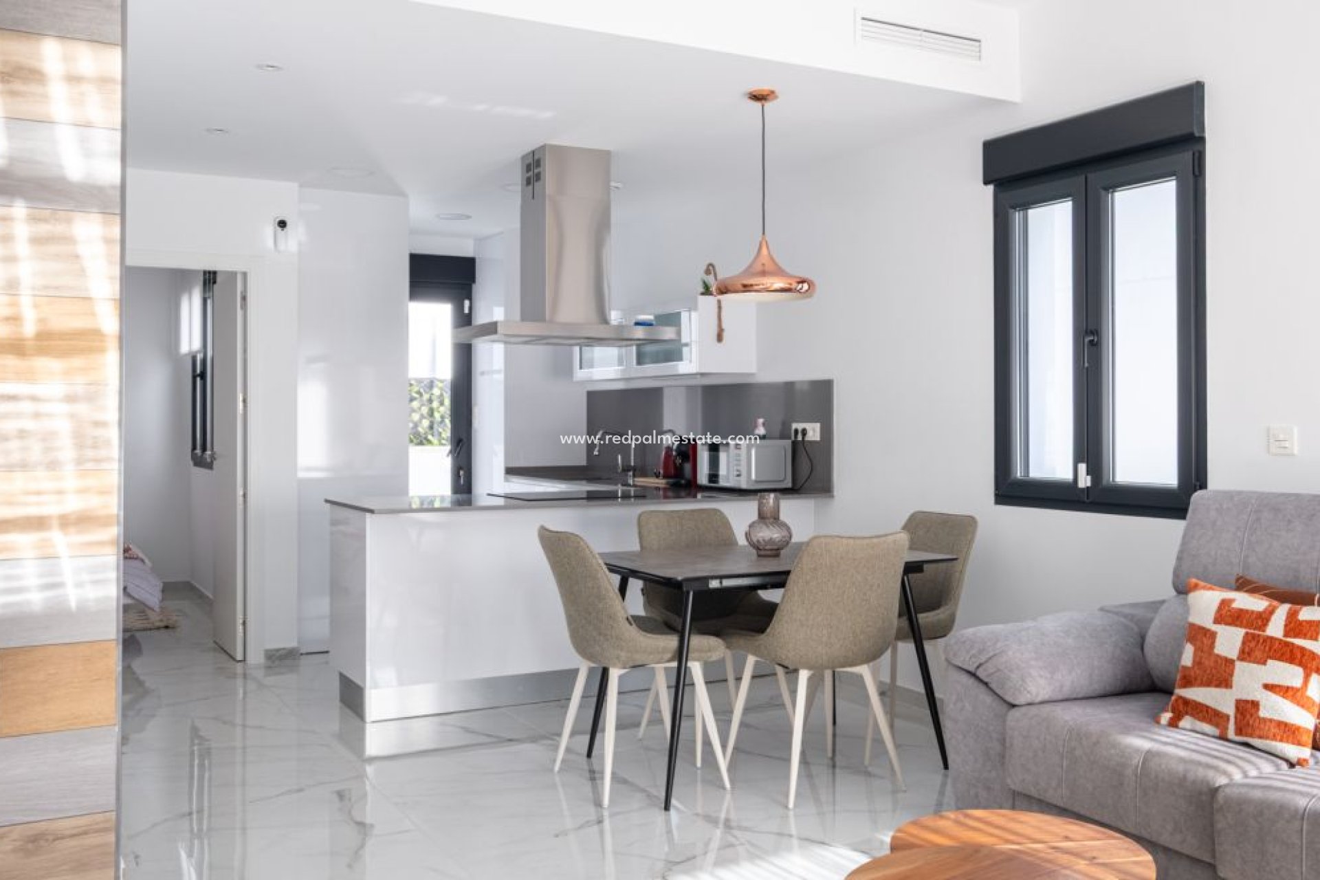 Videresalg - Villa -
Torrevieja