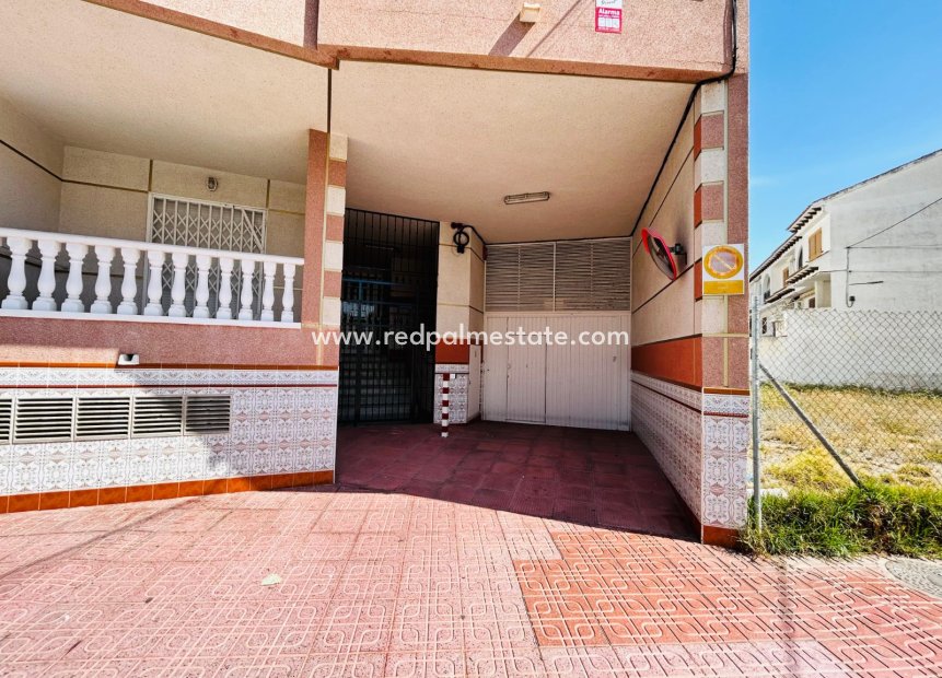 Videresalg - Villa -
Torrevieja