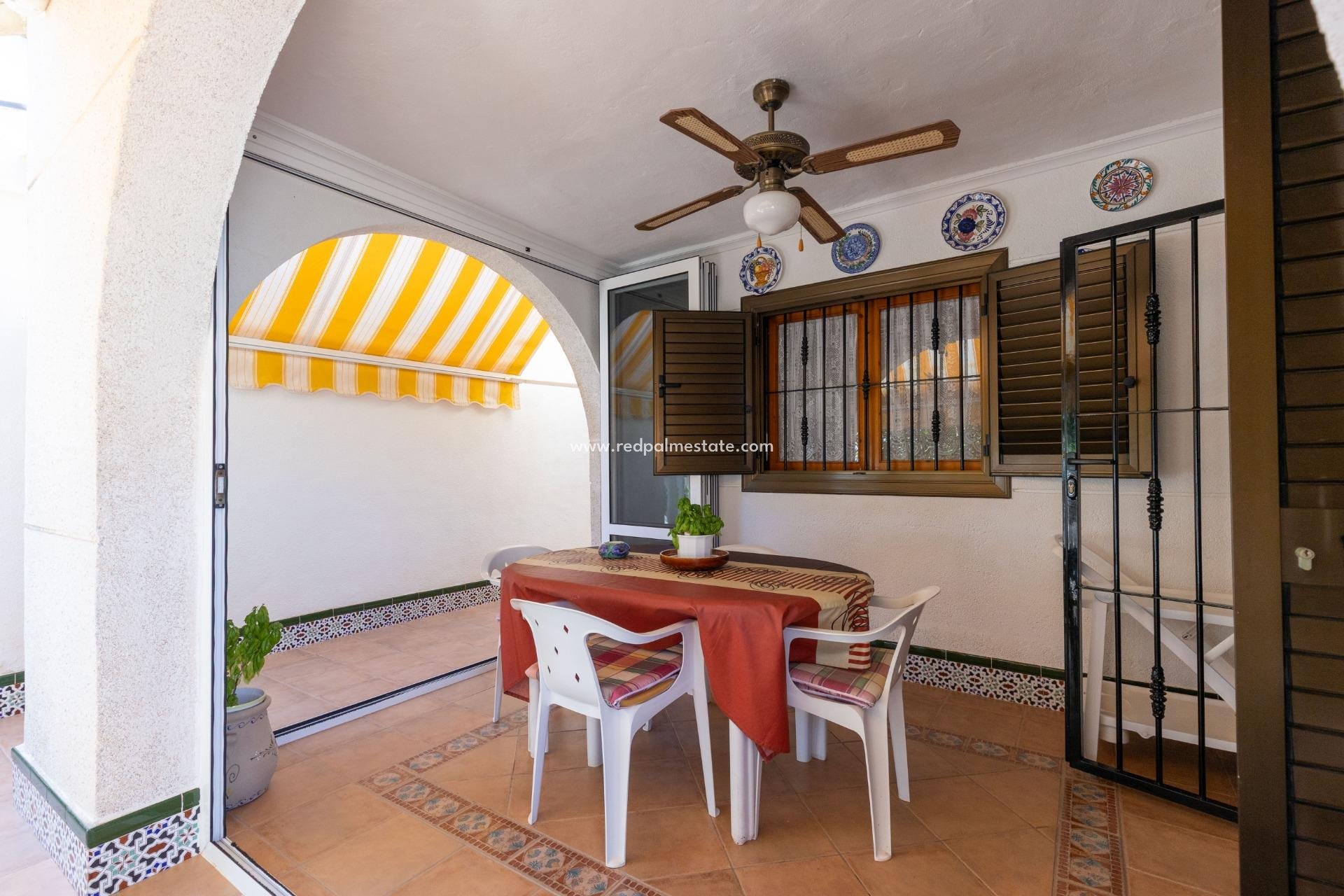 Videresalg - Villa -
Torrevieja