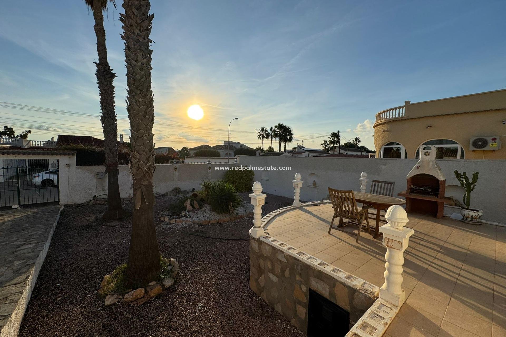 Videresalg - Villa -
Torrevieja