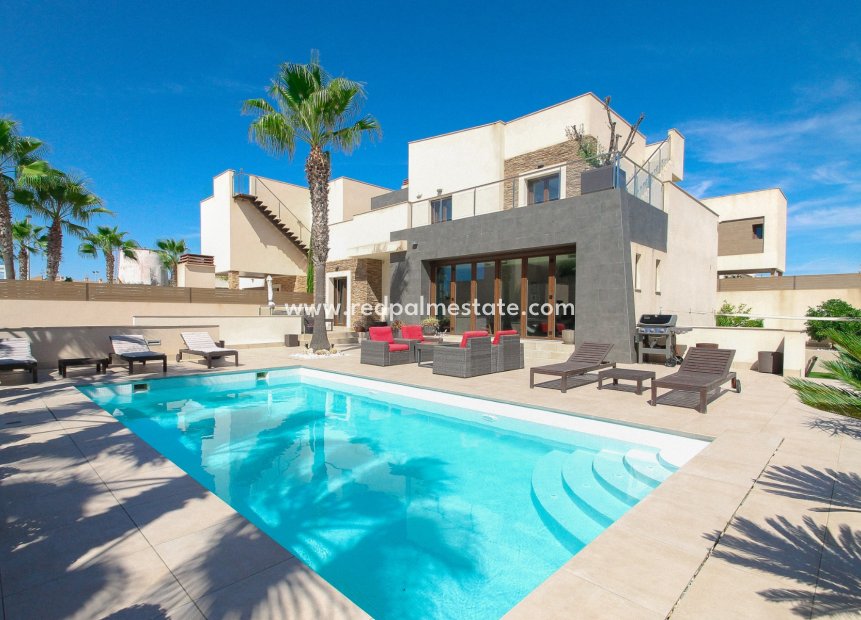 Videresalg - Villa -
Torrevieja