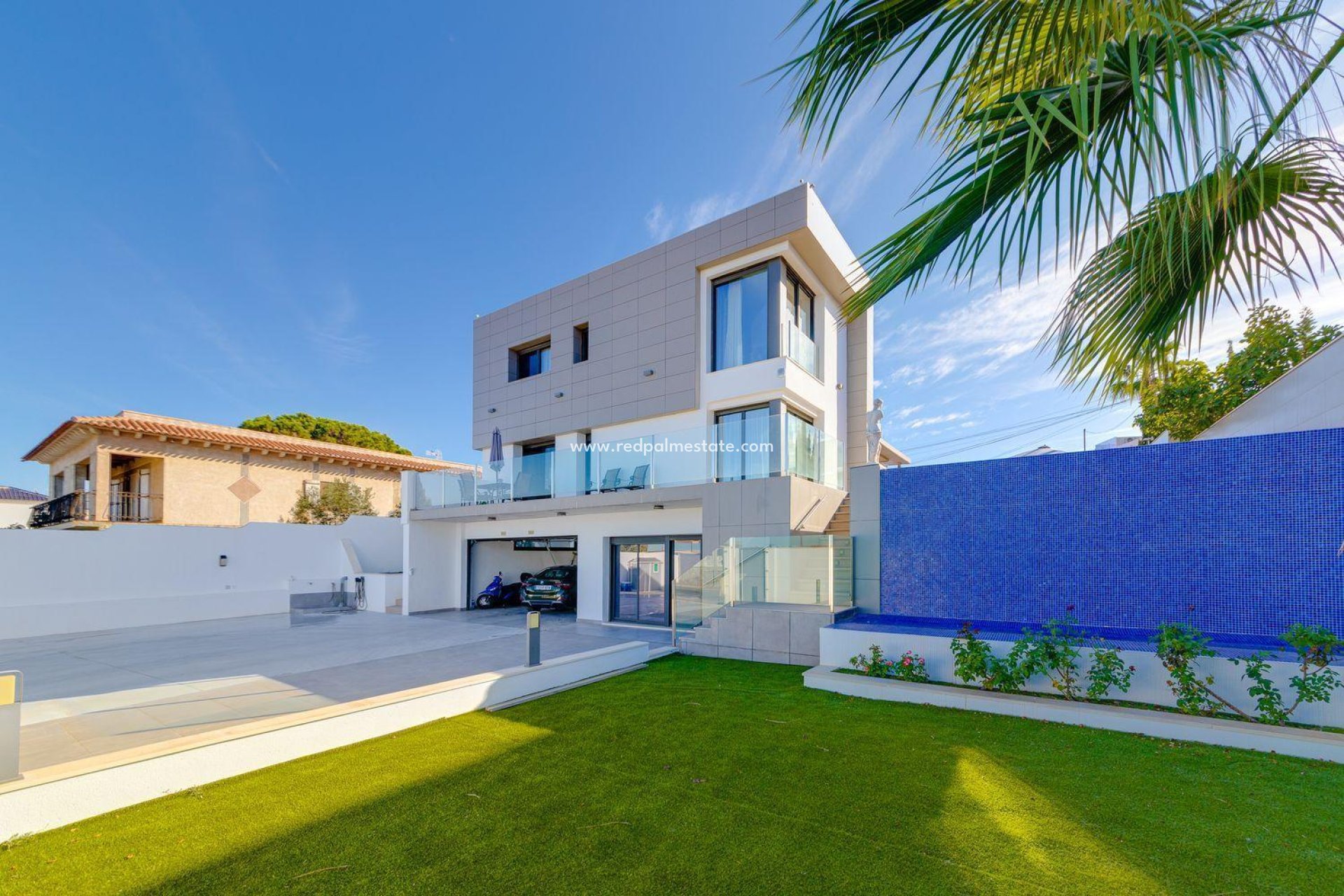 Videresalg - Villa -
Torrevieja
