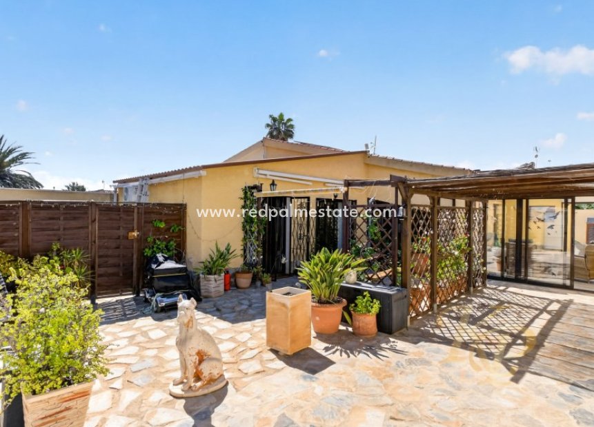 Videresalg - Villa -
Torrevieja