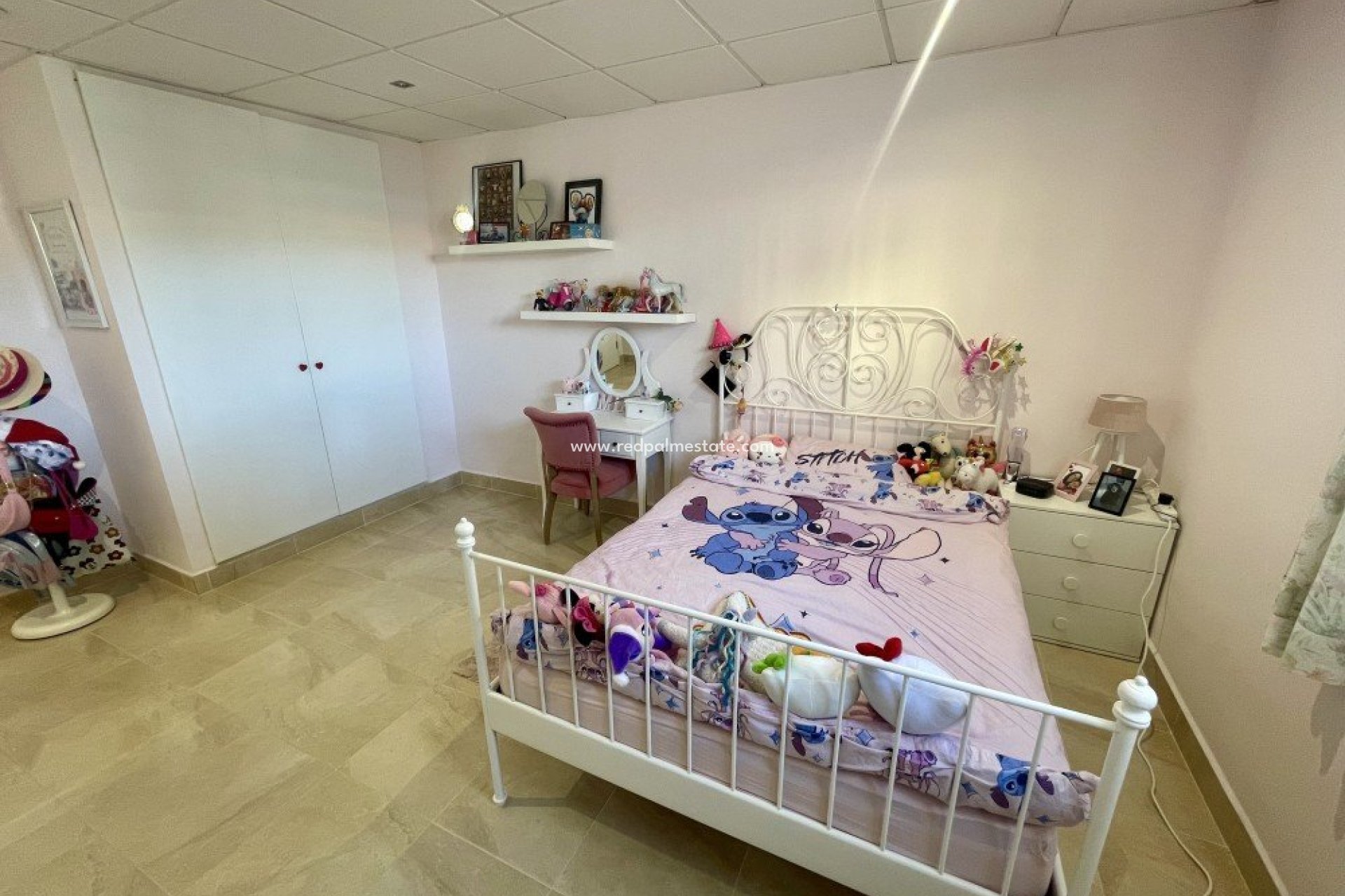 Videresalg - Villa -
Urb. La Marina - Inland