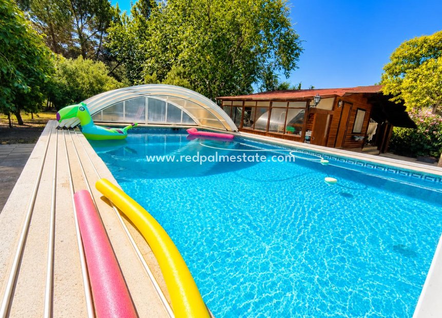 Videresalg - Villa -
Villena - Inland