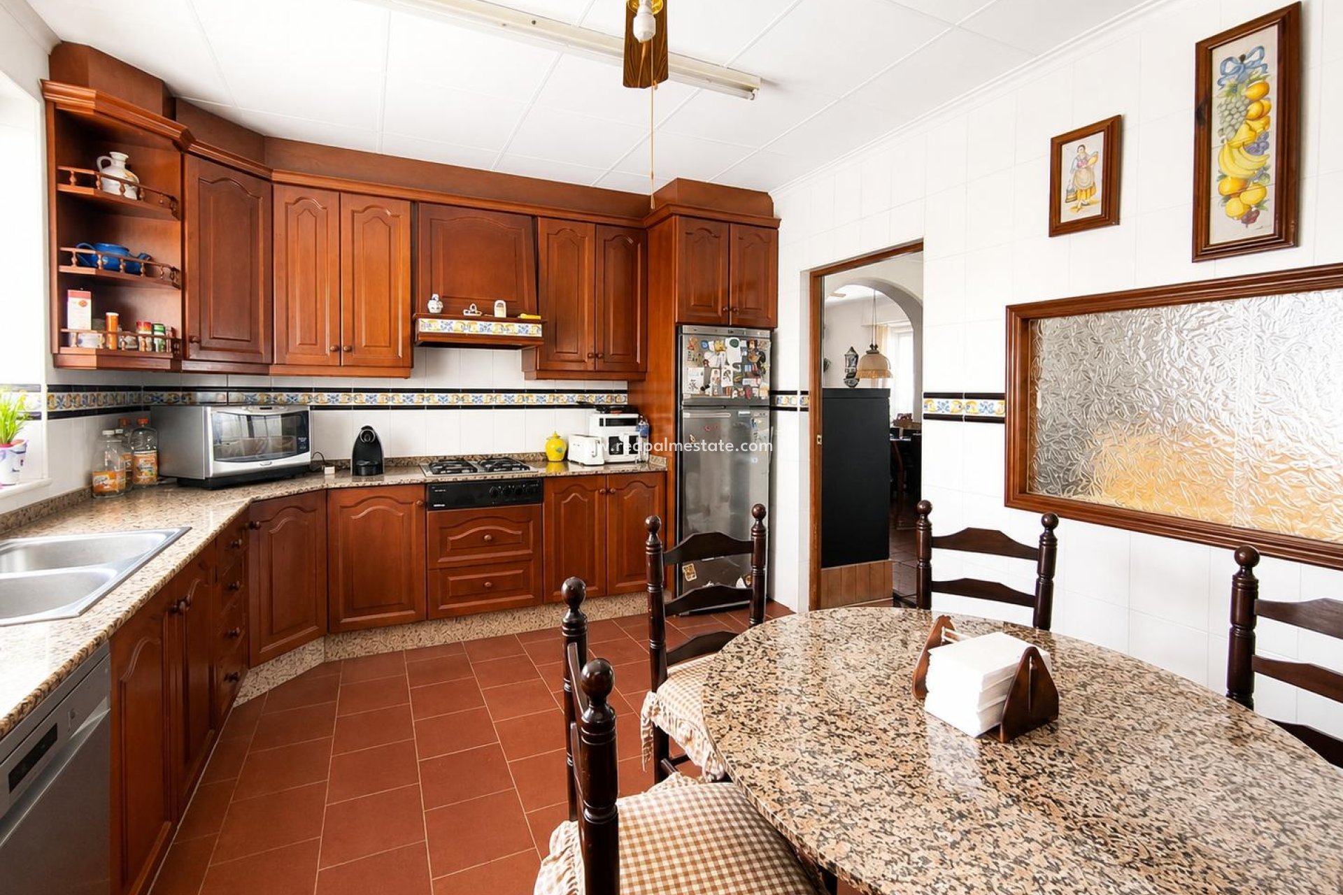 Videresalg - Villa -
Villena - Inland