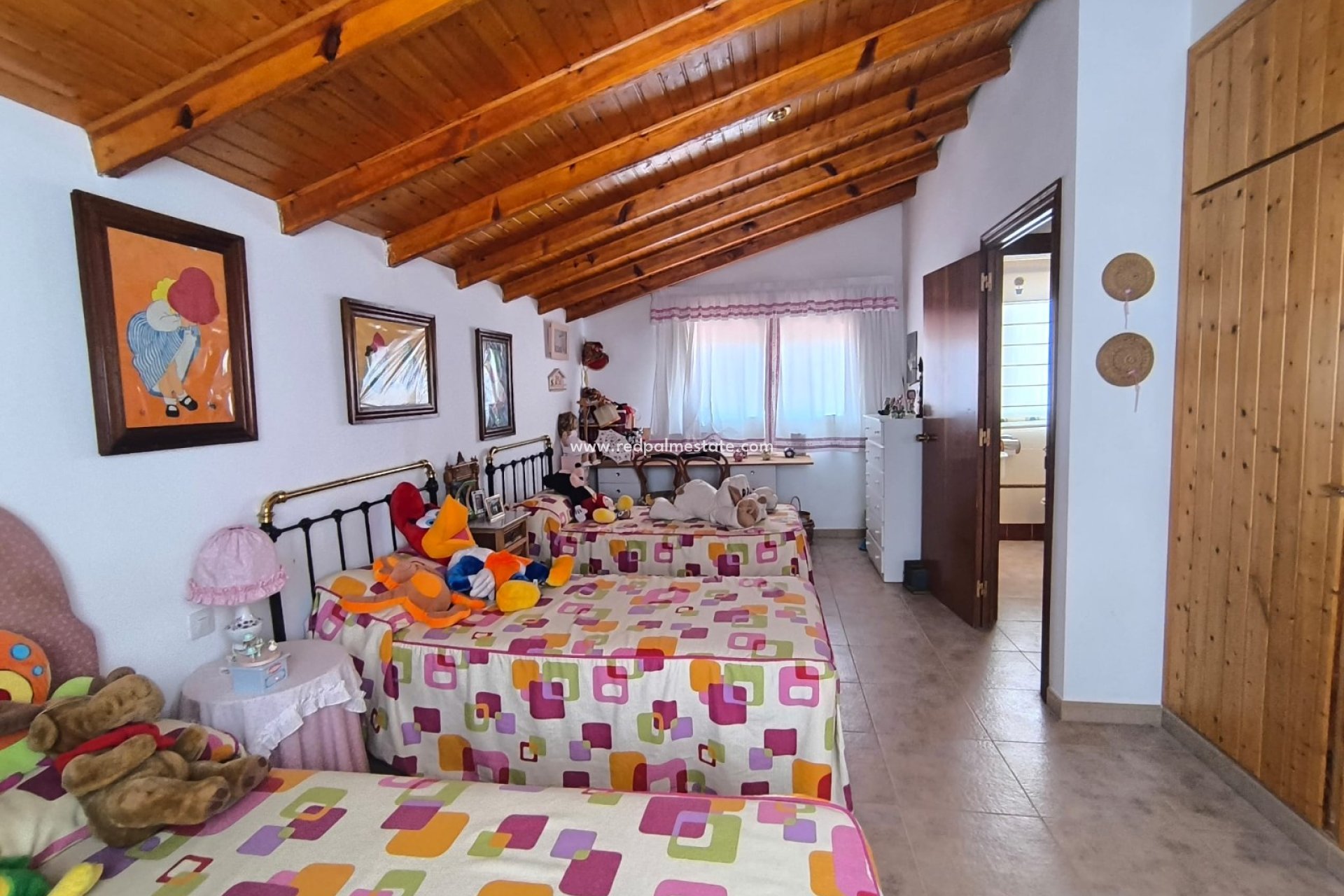 Videresalg - Villa -
Villena - Inland