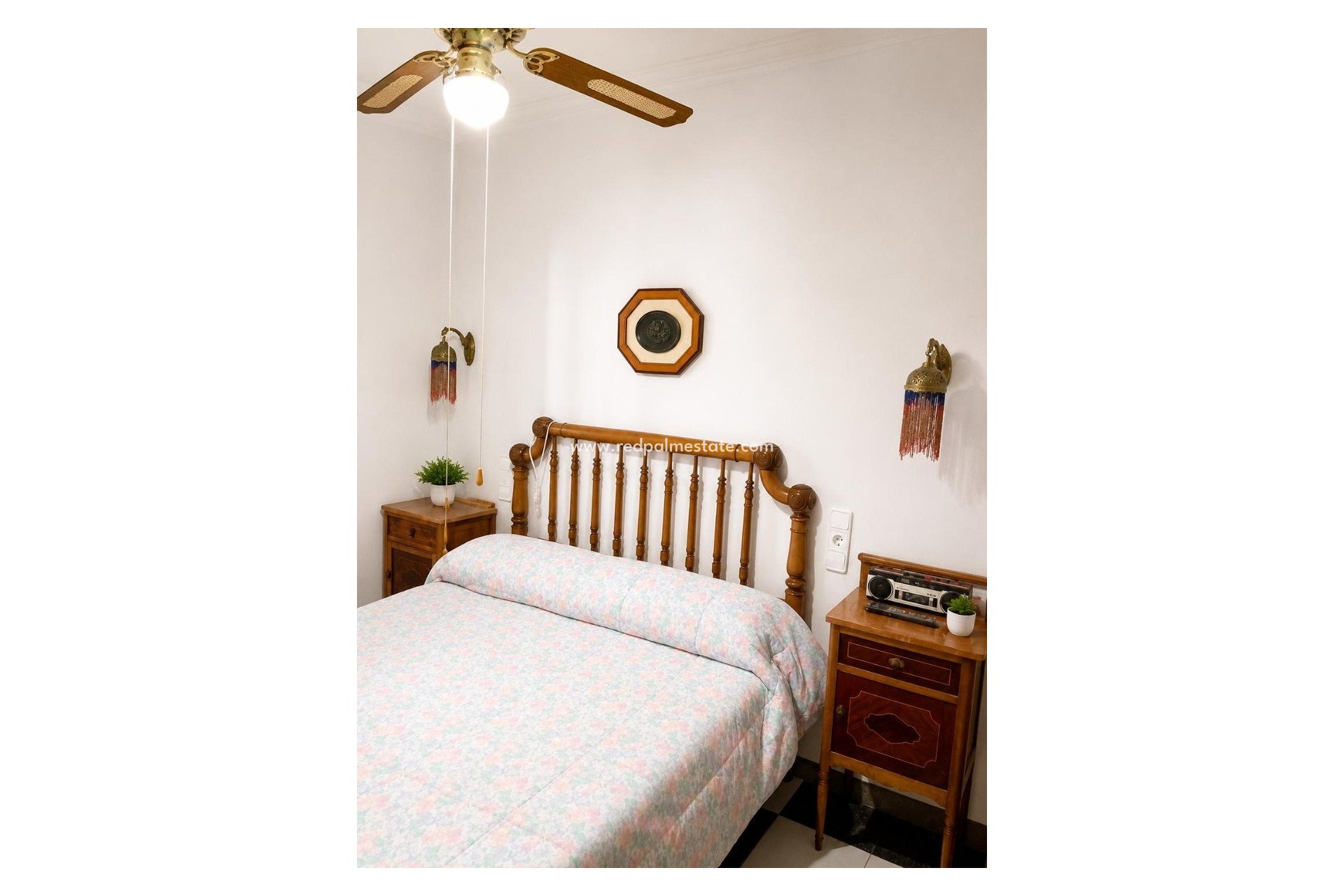 Videresalg - Villa -
Villena - Inland