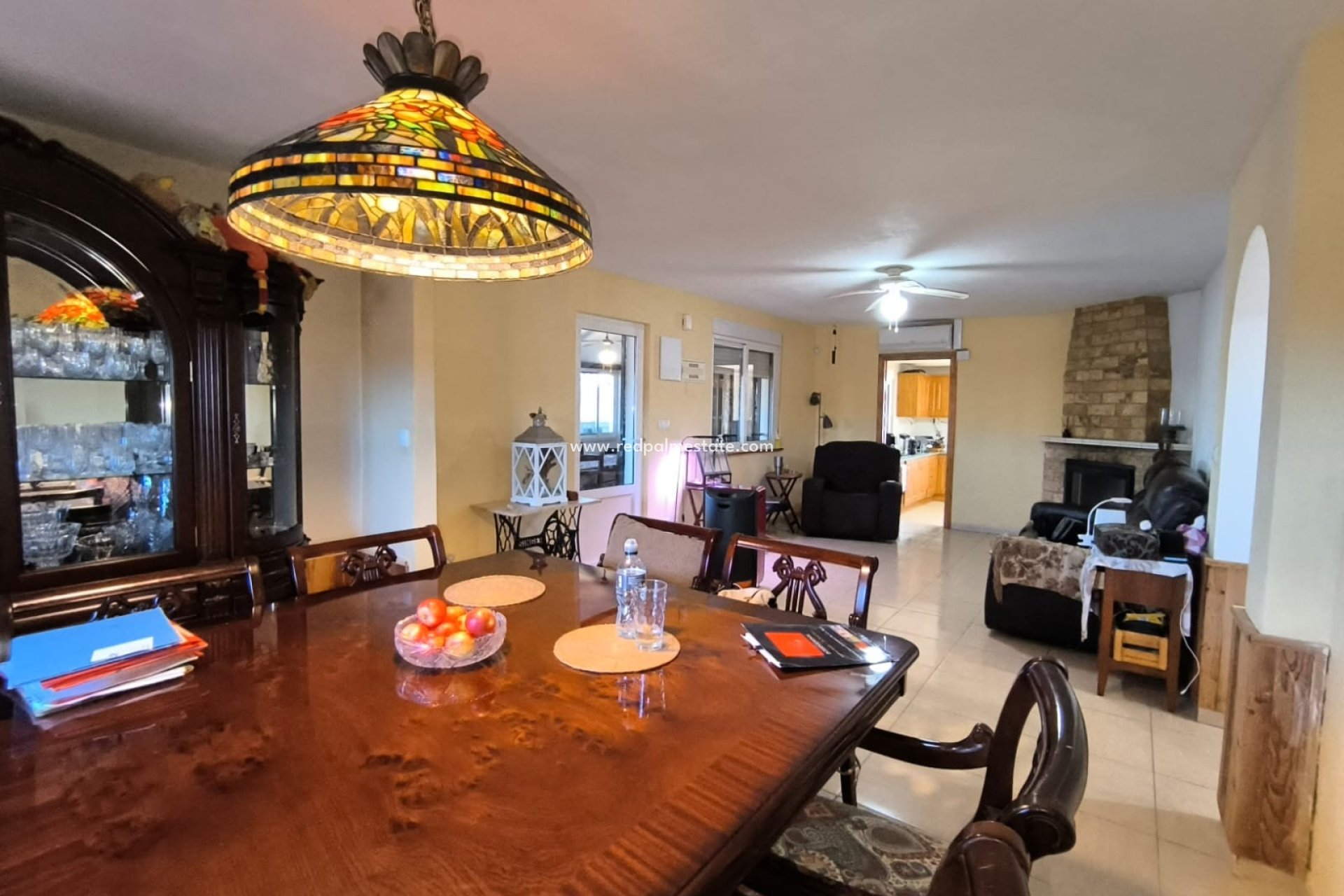 Videresalg - Villa -
Villena - Inland