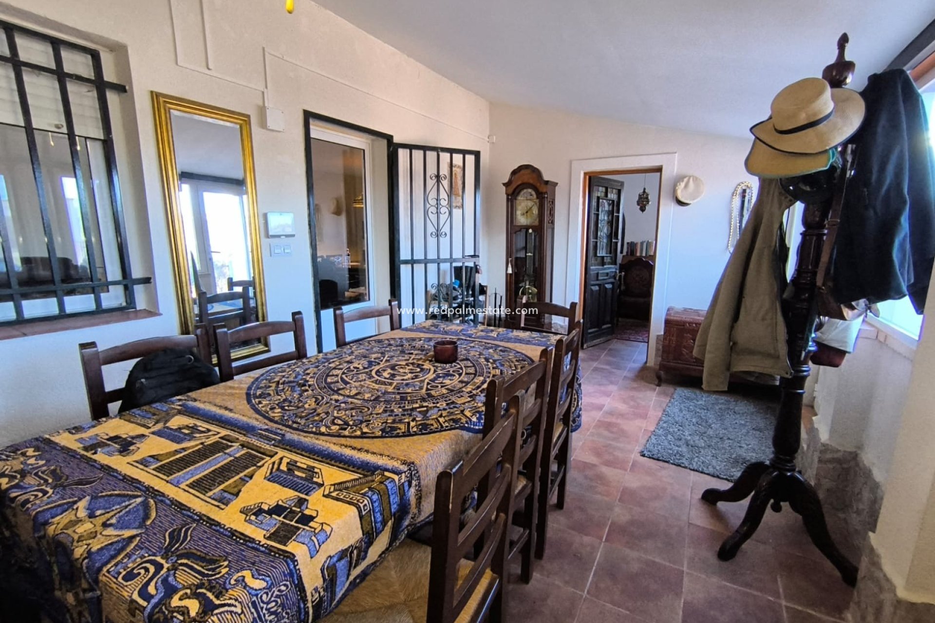 Videresalg - Villa -
Villena - Inland