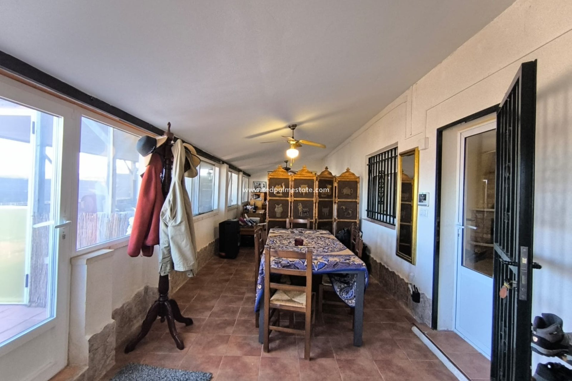 Videresalg - Villa -
Villena - Inland