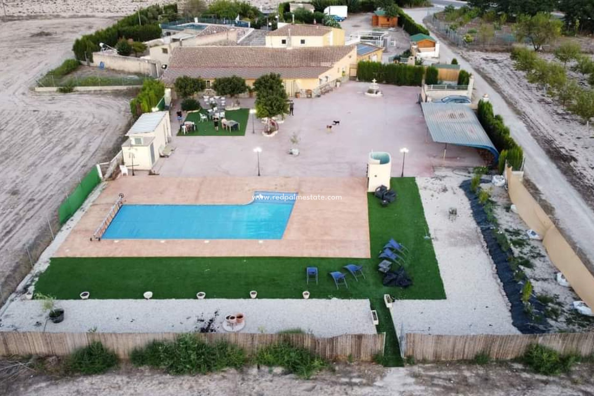 Videresalg - Villa -
Villena - Inland