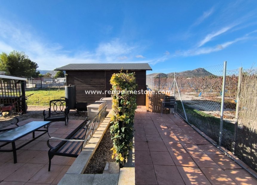 Videresalg - Villa -
Villena - Inland