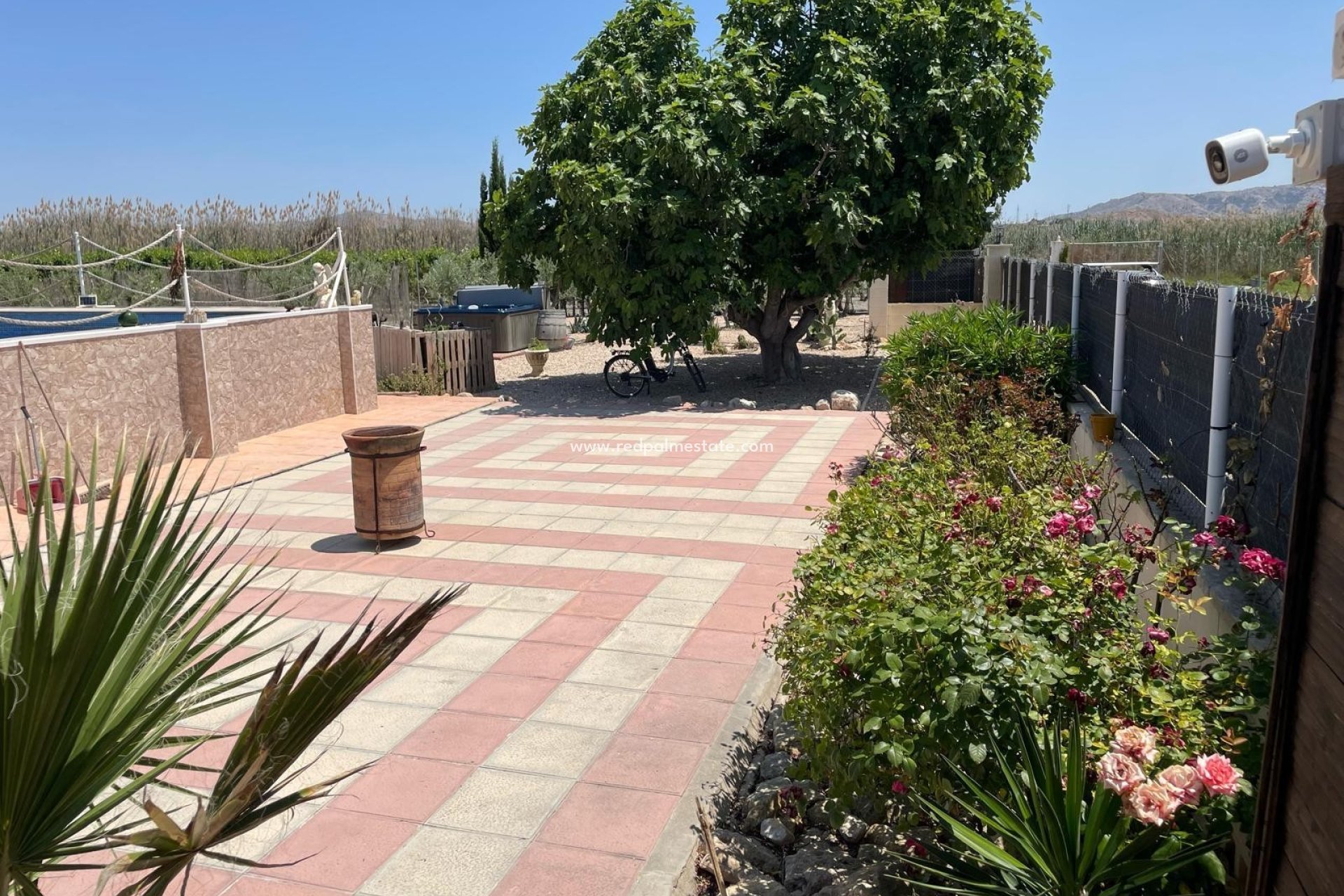 Videresalg - Villa -
Villena - Inland