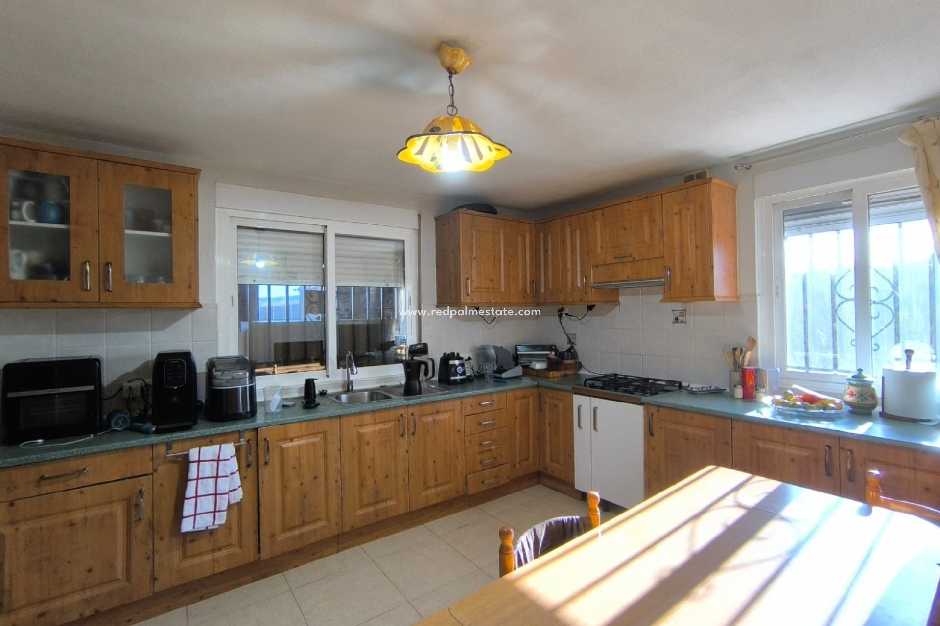 Videresalg - Villa -
Villena - Inland