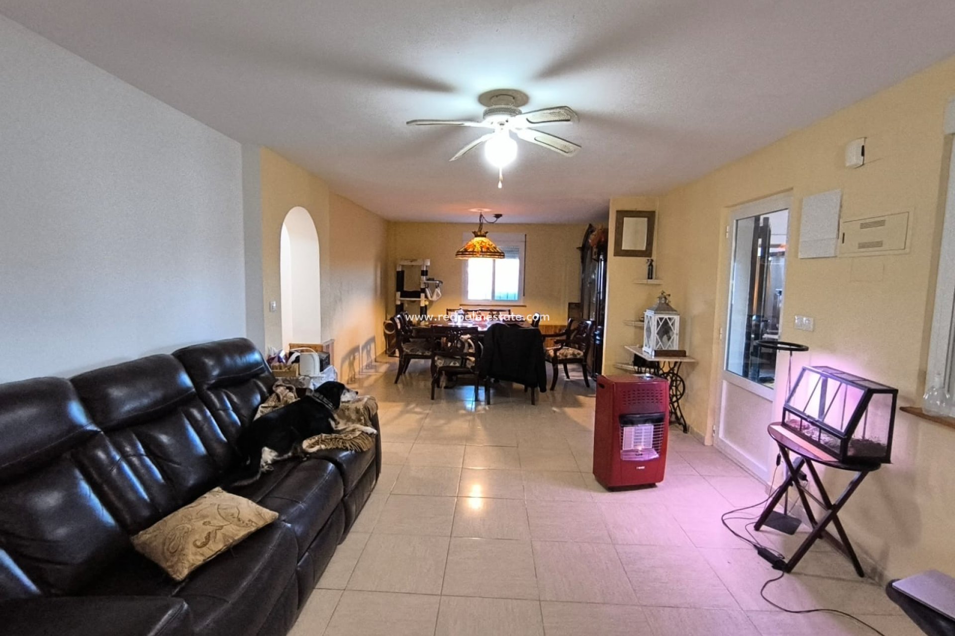 Videresalg - Villa -
Villena - Inland